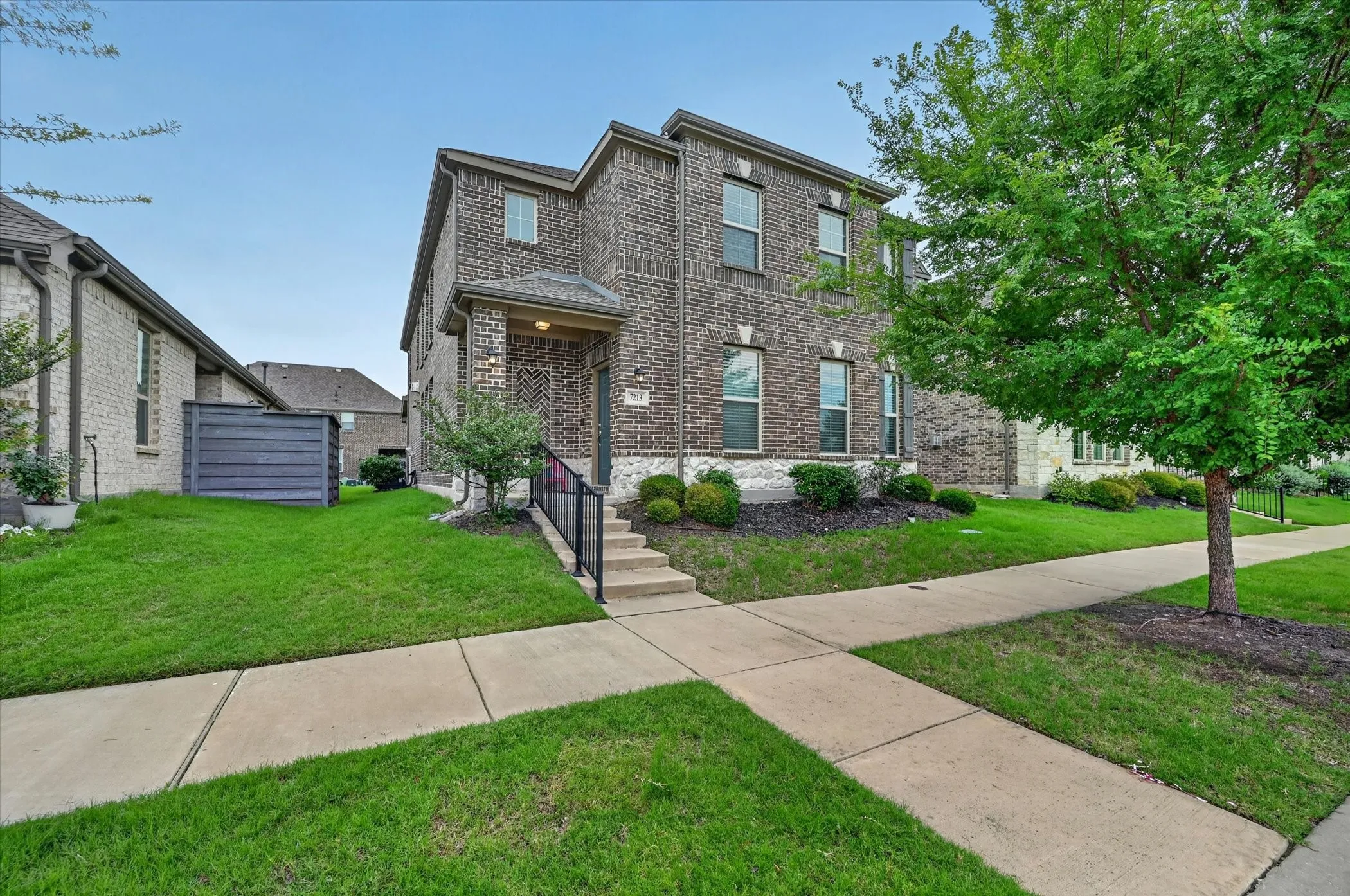 Single Family Residence For Rent in Denton County , 7213 Willow Thorne Drive, Little Elm, Texas 76227, 3 Bedrooms, 2 Bathrooms, 2 Garage spaces, 2,334 Sqft, built in 2019, Price $2,500, mls#21300773, Real Estate Agent in Little Elm, Homes For Rent in Denton county, Homes For Rent in Little Elm, Realtor in Little Elm Texas, Real Estate Brokerage Independent Realty Texas, Luminita Cordes Realtor