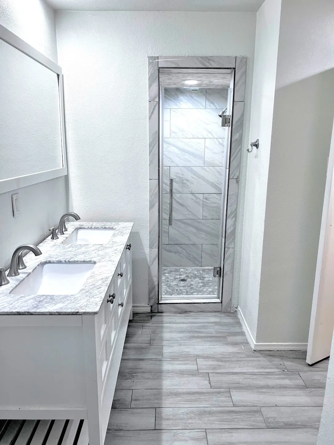 Duplex For Rent in Dallas County , 9408 Summerhill Lane, Dallas, Texas 75238, 3 Bedrooms, 3 Bathrooms, 2 Garage spaces, 2,142 Sqft, built in 1978, Price $2,995, mls#21306840, Real Estate Agent in Dallas, Homes For Rent in Dallas county, Homes For Rent in Dallas, Realtor in Dallas Texas, Real Estate Brokerage Independent Realty Texas, Luminita Cordes Realtor