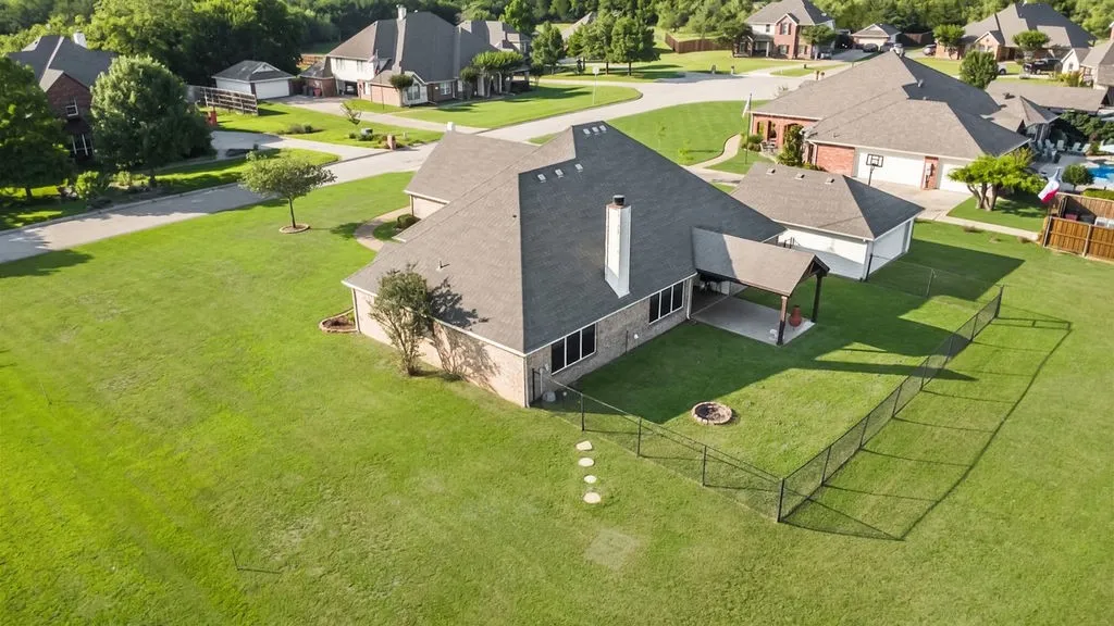 Single Family Residence For Sale in Hunt County , 1068 Oak Creek Circle, Royse City, Texas 75189, 5 Bedroom, 3 Bathroom, 4 Garage spaces, 2,988 Sqft, built in 2006, mls#21305435, Real Estate Agent in Royse City, Homes For Sale in Hunt county, Homes For Sale in Royse City, Realtor in Royse City Texas, Real Estate Brokerage Independent Realty Texas, Luminita Cordes Realtor