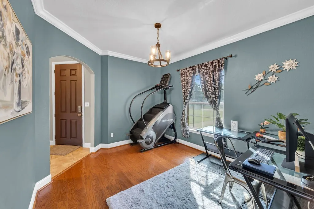 Single Family Residence For Sale in Hunt County , 1068 Oak Creek Circle, Royse City, Texas 75189, 5 Bedroom, 3 Bathroom, 4 Garage spaces, 2,988 Sqft, built in 2006, mls#21305435, Real Estate Agent in Royse City, Homes For Sale in Hunt county, Homes For Sale in Royse City, Realtor in Royse City Texas, Real Estate Brokerage Independent Realty Texas, Luminita Cordes Realtor