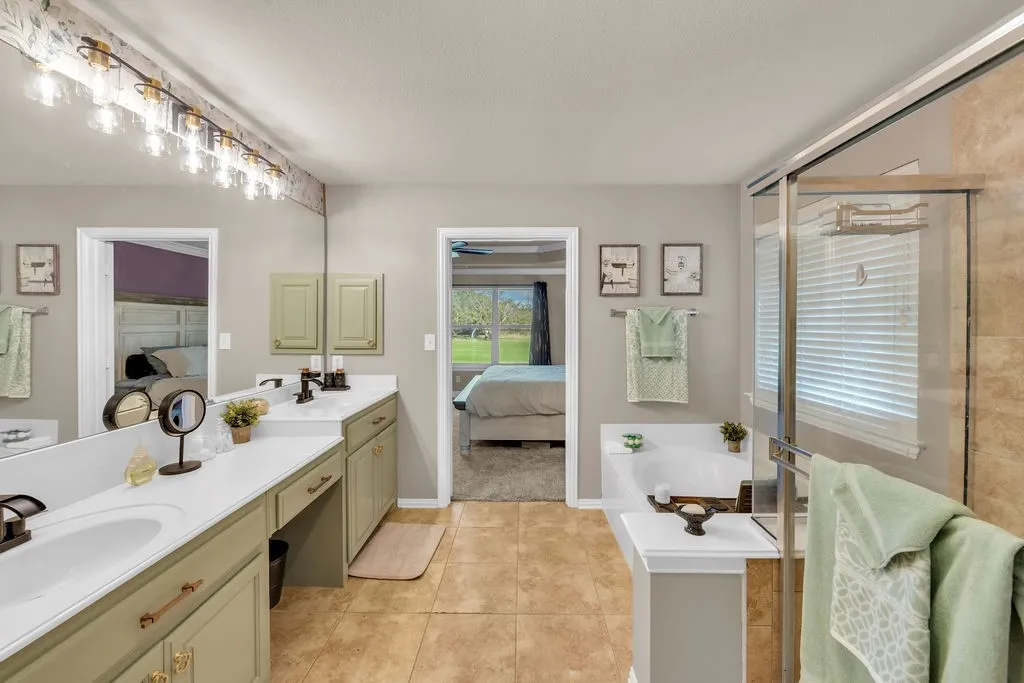 Single Family Residence For Sale in Hunt County , 1068 Oak Creek Circle, Royse City, Texas 75189, 5 Bedroom, 3 Bathroom, 4 Garage spaces, 2,988 Sqft, built in 2006, mls#21305435, Real Estate Agent in Royse City, Homes For Sale in Hunt county, Homes For Sale in Royse City, Realtor in Royse City Texas, Real Estate Brokerage Independent Realty Texas, Luminita Cordes Realtor