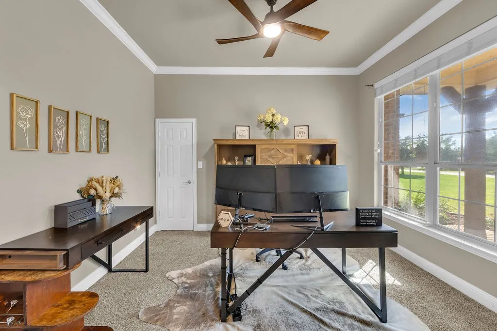 Single Family Residence For Sale in Hunt County , 1068 Oak Creek Circle, Royse City, Texas 75189, 5 Bedroom, 3 Bathroom, 4 Garage spaces, 2,988 Sqft, built in 2006, mls#21305435, Real Estate Agent in Royse City, Homes For Sale in Hunt county, Homes For Sale in Royse City, Realtor in Royse City Texas, Real Estate Brokerage Independent Realty Texas, Luminita Cordes Realtor