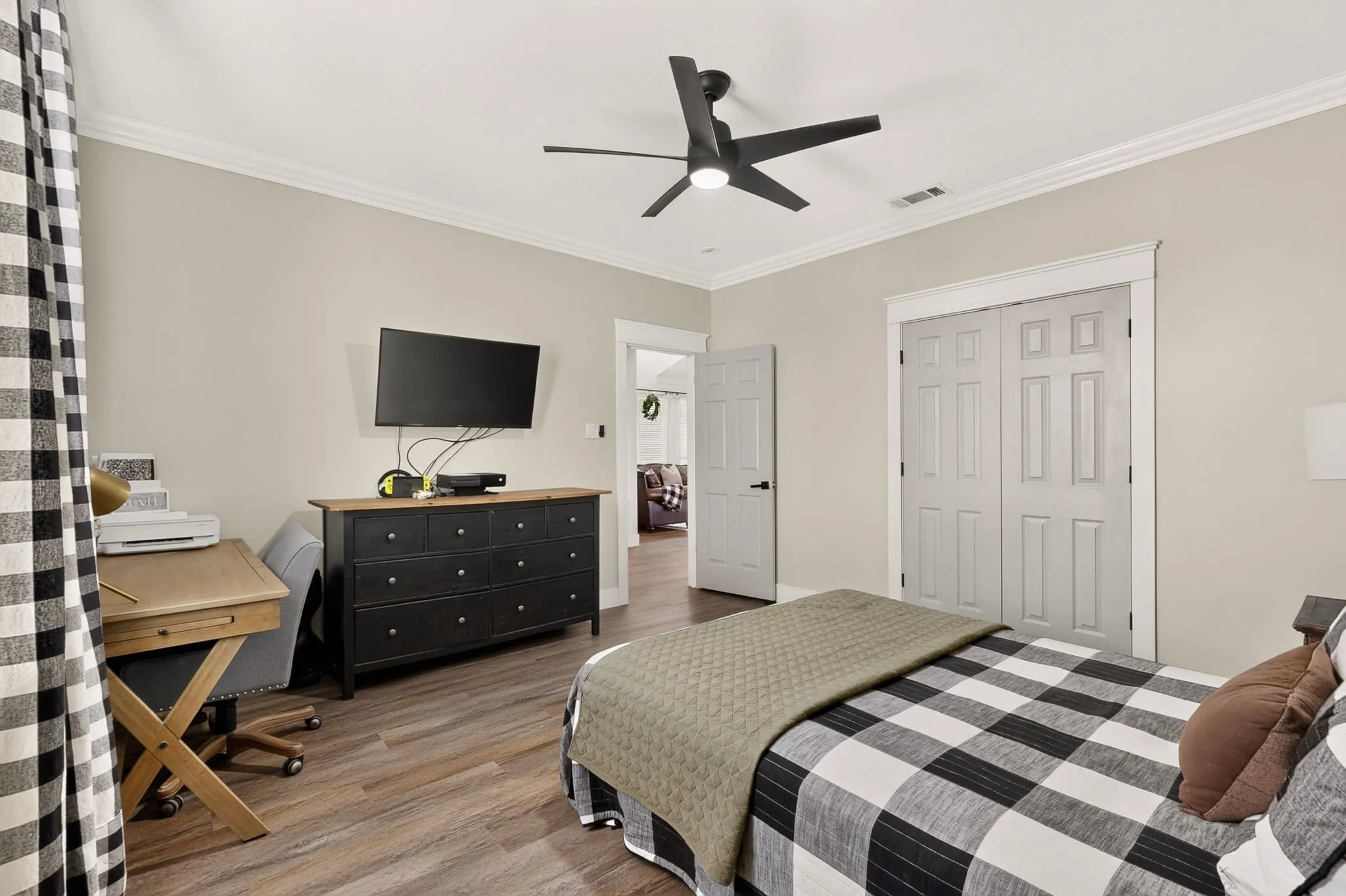 Single Family Residence For Sale in Hunt County , 4689 County Road 2720, Caddo Mills, Texas 75135, 3 Bedroom, 2 Bathroom, 2 Garage spaces, 2,074 Sqft, built in 2003, mls#21306878, Real Estate Agent in Caddo Mills, Homes For Sale in Hunt county, Homes For Sale in Caddo Mills, Realtor in Caddo Mills Texas, Real Estate Brokerage Independent Realty Texas, Luminita Cordes Realtor