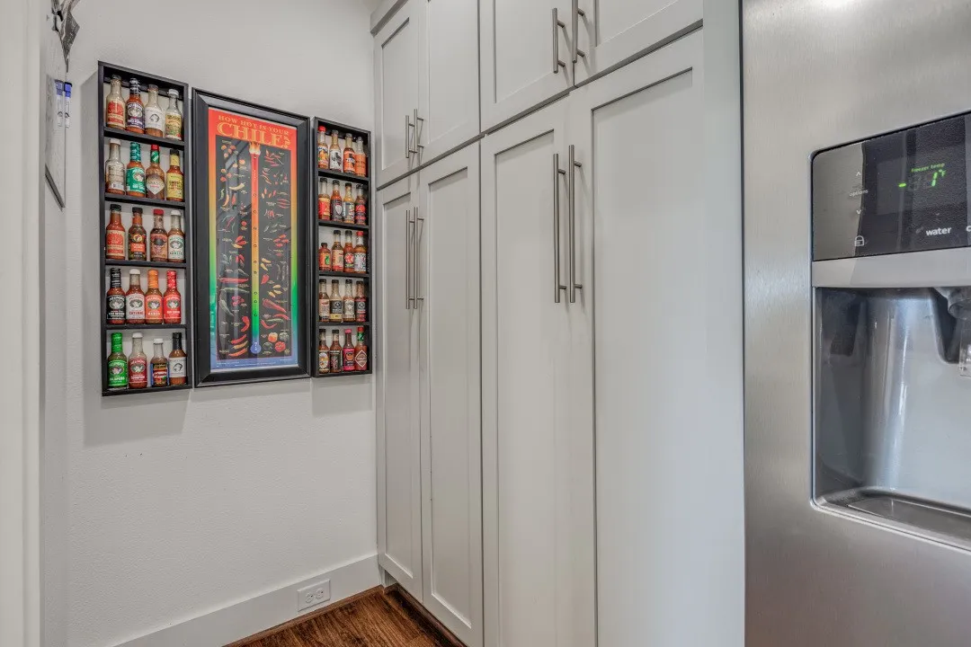 Townhouse For Rent in Dallas County , 5602 Lindell Avenue D, Dallas, Texas 75206, 2 Bedrooms, 3 Bathrooms, 2 Garage spaces, 1,487 Sqft, built in 2017, Price $3,195, mls#21306881, Real Estate Agent in Dallas, Homes For Rent in Dallas county, Homes For Rent in Dallas, Realtor in Dallas Texas, Real Estate Brokerage Independent Realty Texas, Luminita Cordes Realtor
