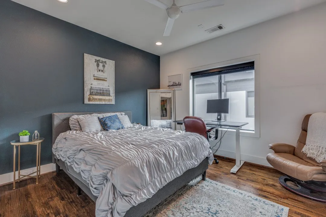Townhouse For Rent in Dallas County , 5602 Lindell Avenue D, Dallas, Texas 75206, 2 Bedrooms, 3 Bathrooms, 2 Garage spaces, 1,487 Sqft, built in 2017, Price $3,195, mls#21306881, Real Estate Agent in Dallas, Homes For Rent in Dallas county, Homes For Rent in Dallas, Realtor in Dallas Texas, Real Estate Brokerage Independent Realty Texas, Luminita Cordes Realtor