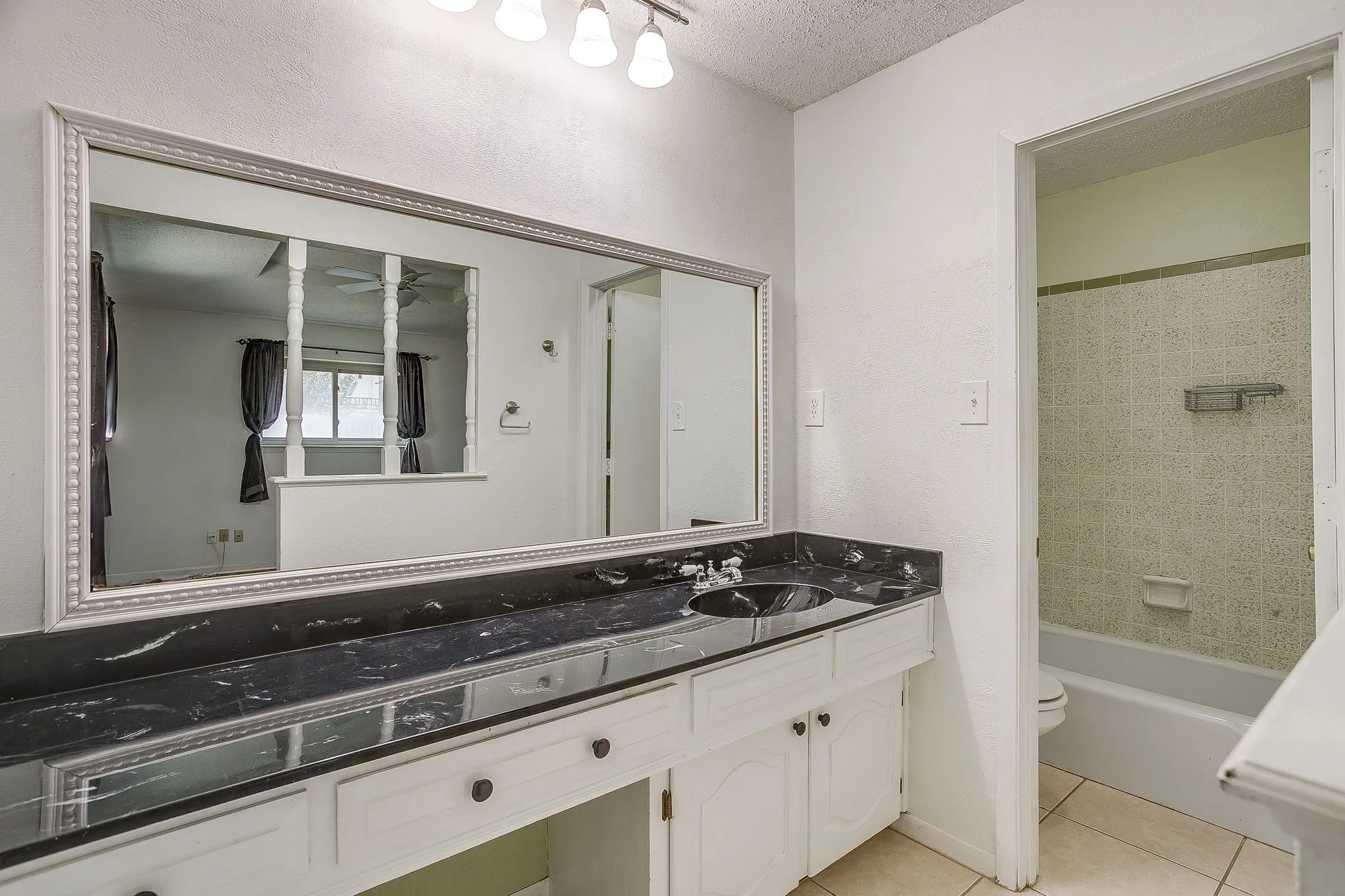 Primary bath