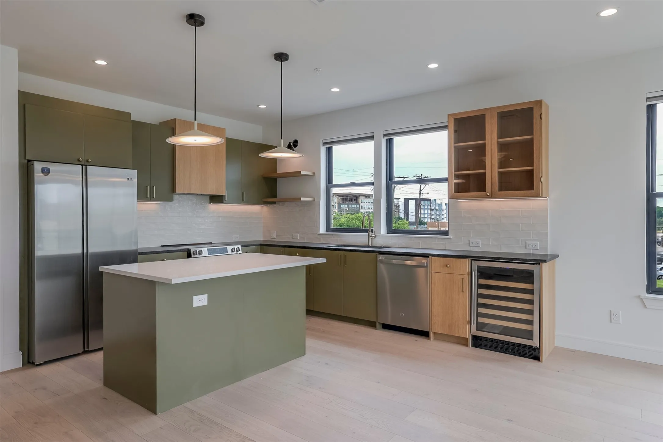 Apartment For Rent in Tarrant County , 309 W Daggett Avenue 205, Fort Worth, Texas 76104, 2 Bedroom, 2 Bathroom, Garage spaces, 1,633 Sqft, built in 2026, mls#21306635, Real Estate Agent in Fort Worth, Homes For Rent in Tarrant county, Homes For Rent in Fort Worth, Realtor in Fort Worth Texas, Real Estate Brokerage Independent Realty Texas, Luminita Cordes Realtor