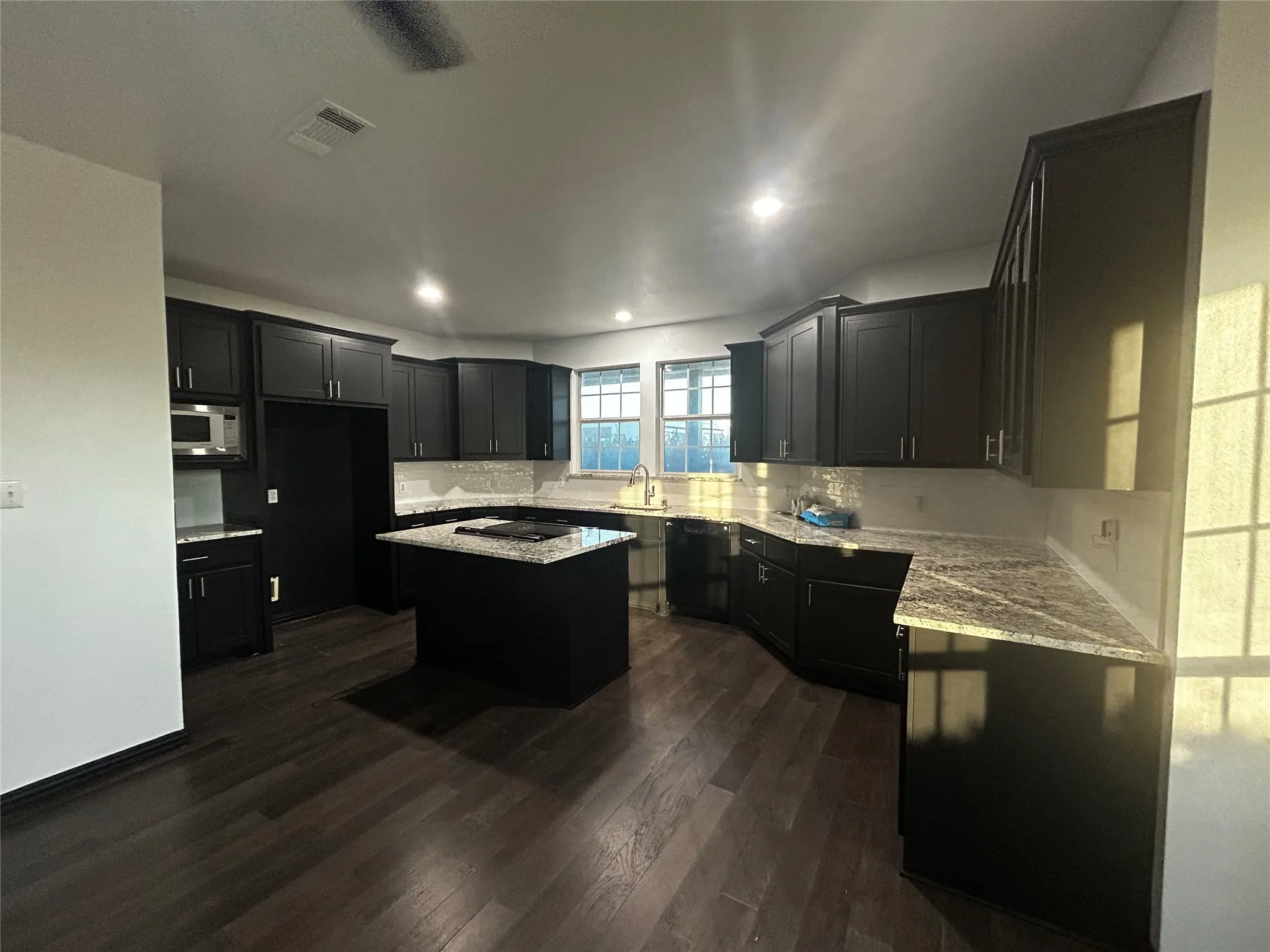 Single Family Residence For Sale in Johnson County , 2000 County Road 1123, Godley, Texas 76044, 4 Bedroom, 2 Bathroom, 2 Garage spaces, 2,158 Sqft, built in 2003, mls#21306896, Real Estate Agent in Godley, Homes For Sale in Johnson county, Homes For Sale in Godley, Realtor in Godley Texas, Real Estate Brokerage Independent Realty Texas, Luminita Cordes Realtor