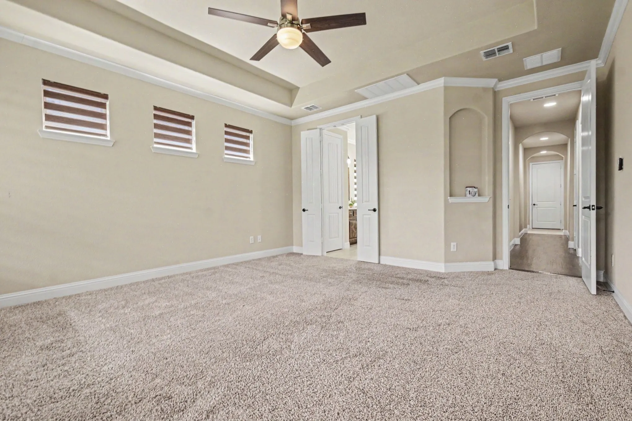 Single Family Residence For Sale in Collin County , 14759 Huffman Lane, Frisco, Texas 75035, 4 Bedroom, 4 Bathroom, 3 Garage spaces, 3,546 Sqft, built in 2014, mls#21301825, Real Estate Agent in Frisco, Homes For Sale in Collin county, Homes For Sale in Frisco, Realtor in Frisco Texas, Real Estate Brokerage Independent Realty Texas, Luminita Cordes Realtor