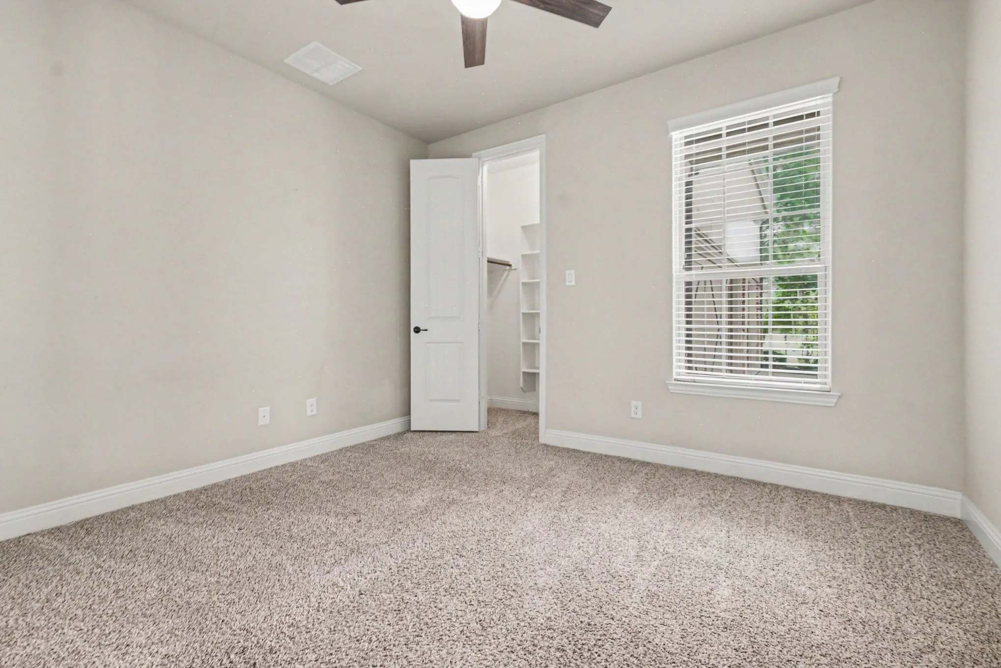 Single Family Residence For Sale in Collin County , 14759 Huffman Lane, Frisco, Texas 75035, 4 Bedroom, 4 Bathroom, 3 Garage spaces, 3,546 Sqft, built in 2014, mls#21301825, Real Estate Agent in Frisco, Homes For Sale in Collin county, Homes For Sale in Frisco, Realtor in Frisco Texas, Real Estate Brokerage Independent Realty Texas, Luminita Cordes Realtor