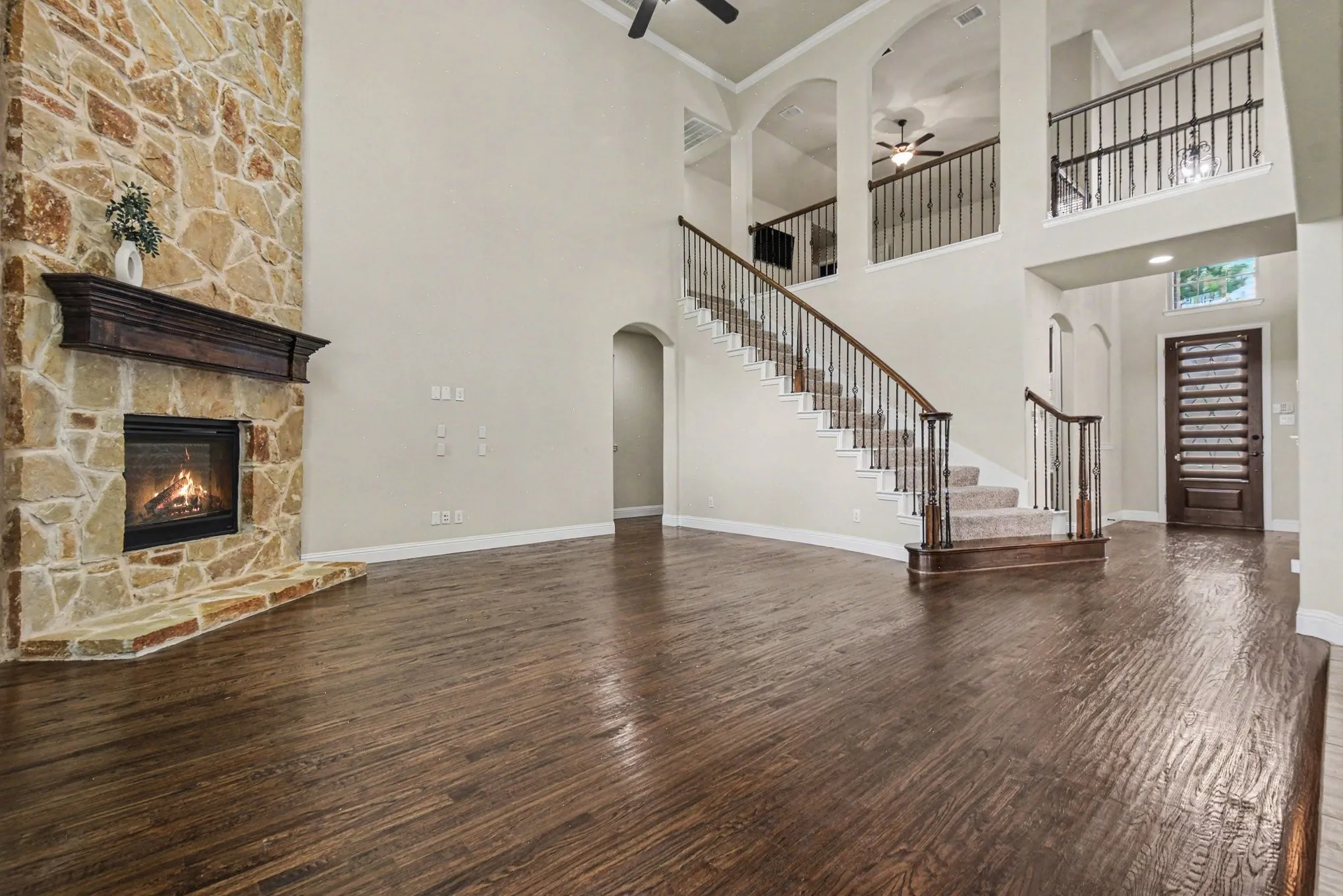 Single Family Residence For Sale in Collin County , 14759 Huffman Lane, Frisco, Texas 75035, 4 Bedroom, 4 Bathroom, 3 Garage spaces, 3,546 Sqft, built in 2014, mls#21301825, Real Estate Agent in Frisco, Homes For Sale in Collin county, Homes For Sale in Frisco, Realtor in Frisco Texas, Real Estate Brokerage Independent Realty Texas, Luminita Cordes Realtor