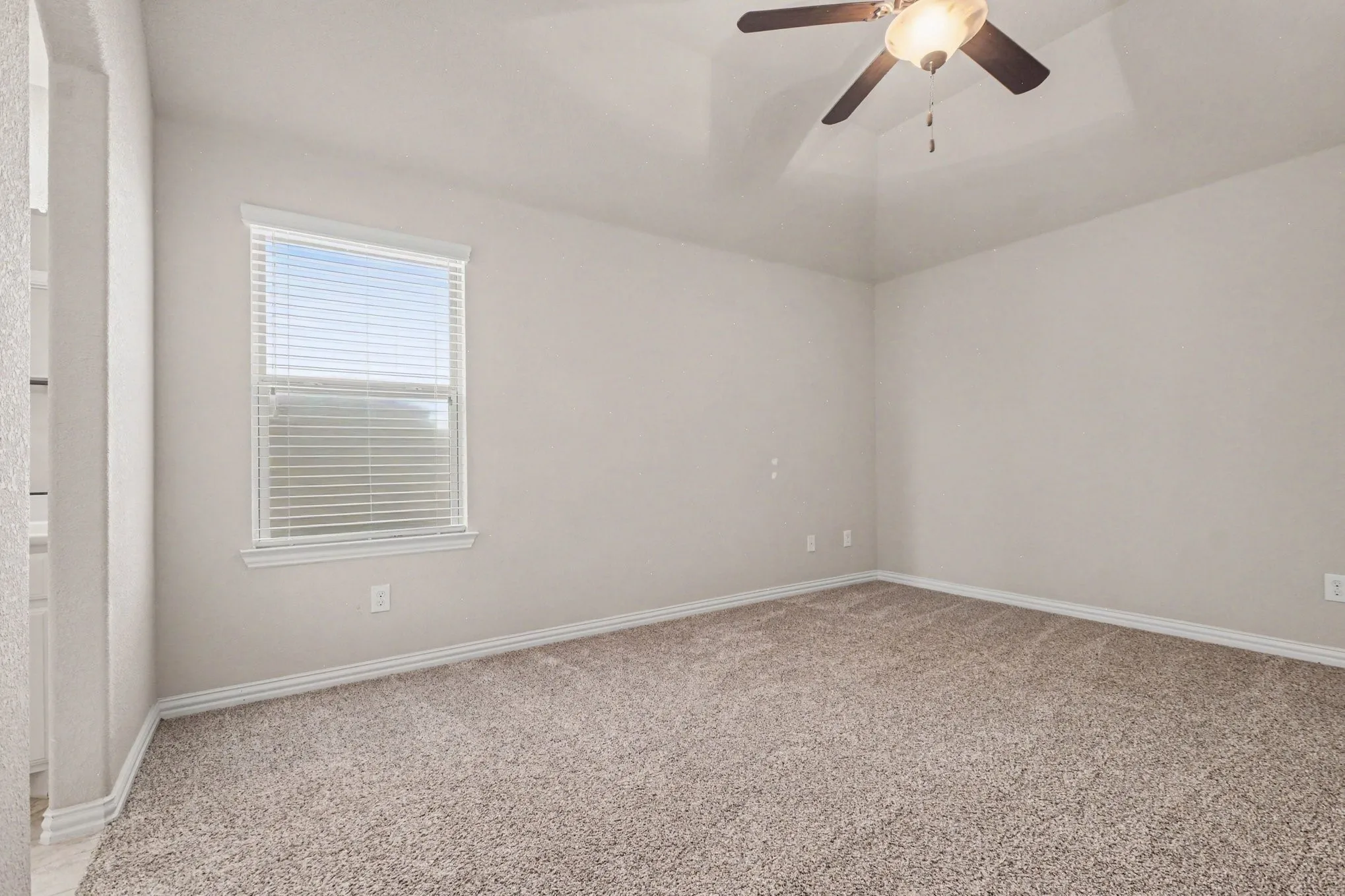 Single Family Residence For Sale in Collin County , 14759 Huffman Lane, Frisco, Texas 75035, 4 Bedroom, 4 Bathroom, 3 Garage spaces, 3,546 Sqft, built in 2014, mls#21301825, Real Estate Agent in Frisco, Homes For Sale in Collin county, Homes For Sale in Frisco, Realtor in Frisco Texas, Real Estate Brokerage Independent Realty Texas, Luminita Cordes Realtor