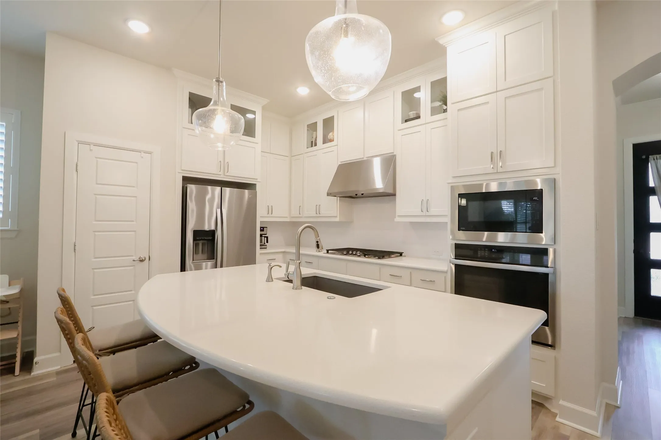 Single Family Residence For Sale in Tarrant County , 2724 Stadium View Drive, Fort Worth, Texas 76118, 3 Bedroom, 2 Bathroom, 2 Garage spaces, 1,980 Sqft, built in 2020, mls#21305698, Real Estate Agent in Fort Worth, Homes For Sale in Tarrant county, Homes For Sale in Fort Worth, Realtor in Fort Worth Texas, Real Estate Brokerage Independent Realty Texas, Luminita Cordes Realtor