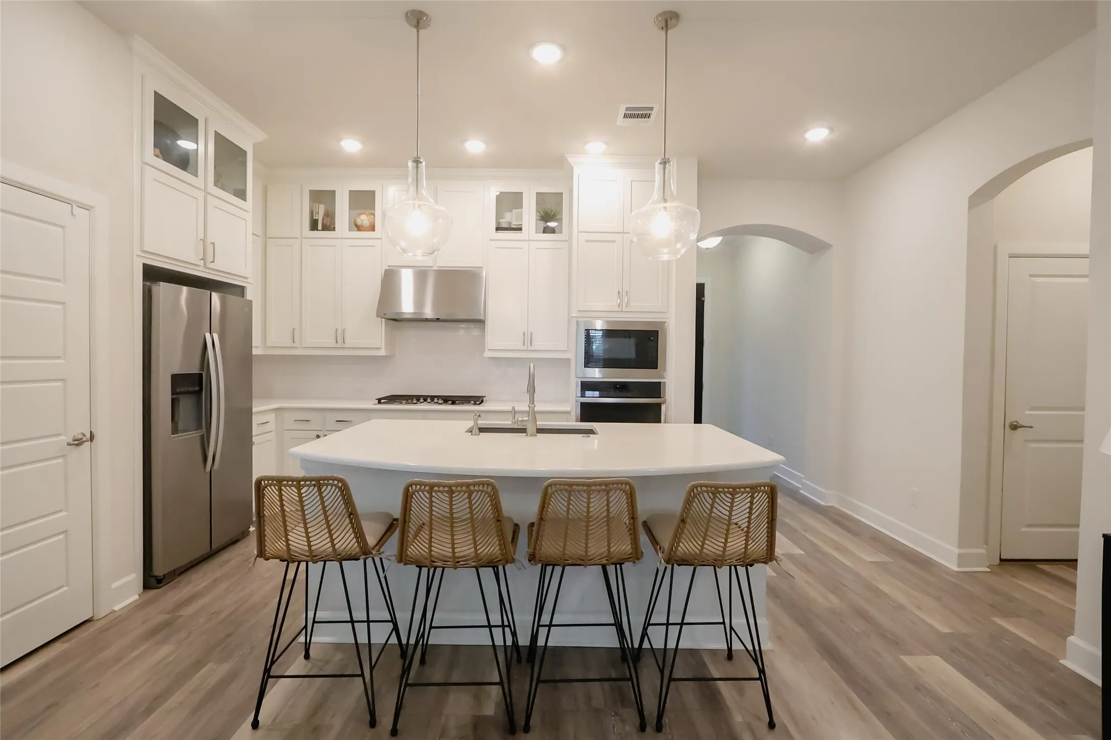 Single Family Residence For Sale in Tarrant County , 2724 Stadium View Drive, Fort Worth, Texas 76118, 3 Bedroom, 2 Bathroom, 2 Garage spaces, 1,980 Sqft, built in 2020, mls#21305698, Real Estate Agent in Fort Worth, Homes For Sale in Tarrant county, Homes For Sale in Fort Worth, Realtor in Fort Worth Texas, Real Estate Brokerage Independent Realty Texas, Luminita Cordes Realtor