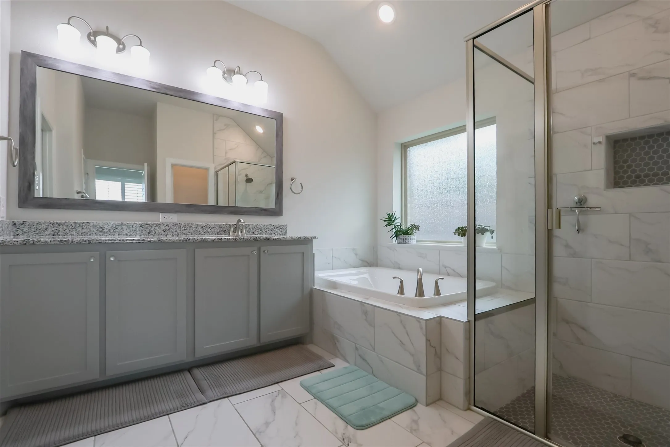 Single Family Residence For Sale in Tarrant County , 2724 Stadium View Drive, Fort Worth, Texas 76118, 3 Bedroom, 2 Bathroom, 2 Garage spaces, 1,980 Sqft, built in 2020, mls#21305698, Real Estate Agent in Fort Worth, Homes For Sale in Tarrant county, Homes For Sale in Fort Worth, Realtor in Fort Worth Texas, Real Estate Brokerage Independent Realty Texas, Luminita Cordes Realtor