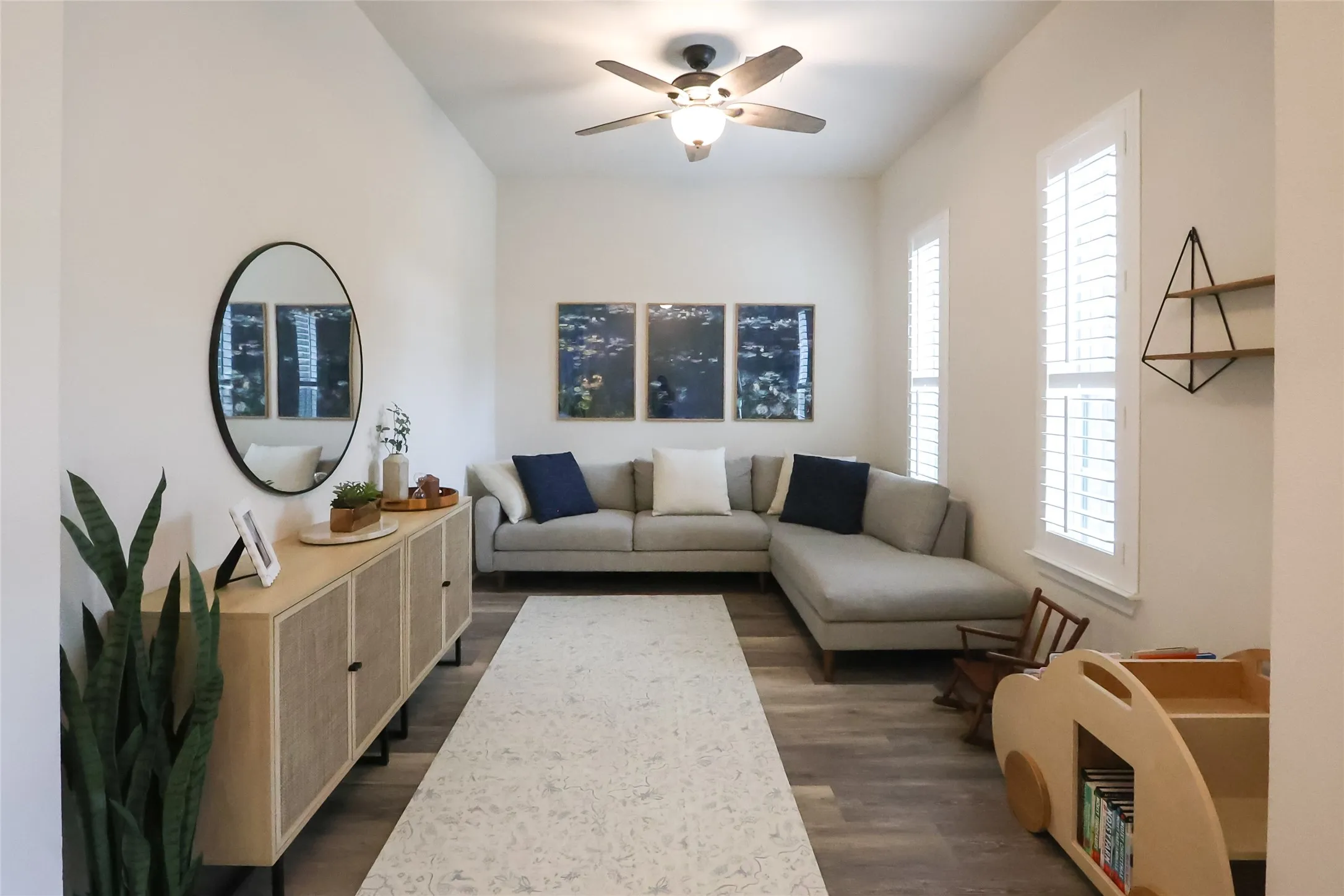 Single Family Residence For Sale in Tarrant County , 2724 Stadium View Drive, Fort Worth, Texas 76118, 3 Bedroom, 2 Bathroom, 2 Garage spaces, 1,980 Sqft, built in 2020, mls#21305698, Real Estate Agent in Fort Worth, Homes For Sale in Tarrant county, Homes For Sale in Fort Worth, Realtor in Fort Worth Texas, Real Estate Brokerage Independent Realty Texas, Luminita Cordes Realtor