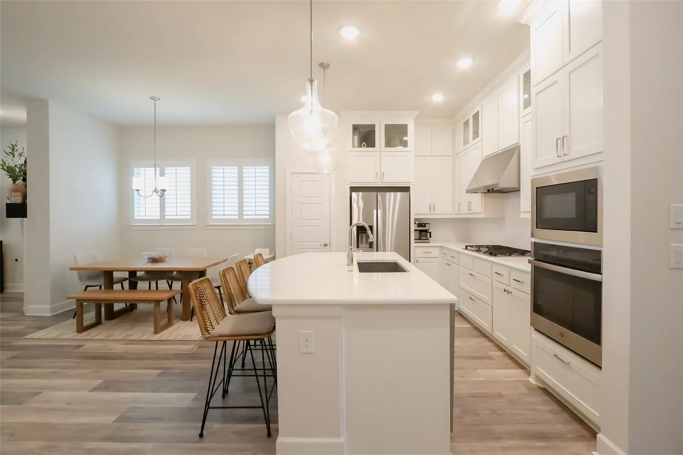 Single Family Residence For Sale in Tarrant County , 2724 Stadium View Drive, Fort Worth, Texas 76118, 3 Bedroom, 2 Bathroom, 2 Garage spaces, 1,980 Sqft, built in 2020, mls#21305698, Real Estate Agent in Fort Worth, Homes For Sale in Tarrant county, Homes For Sale in Fort Worth, Realtor in Fort Worth Texas, Real Estate Brokerage Independent Realty Texas, Luminita Cordes Realtor