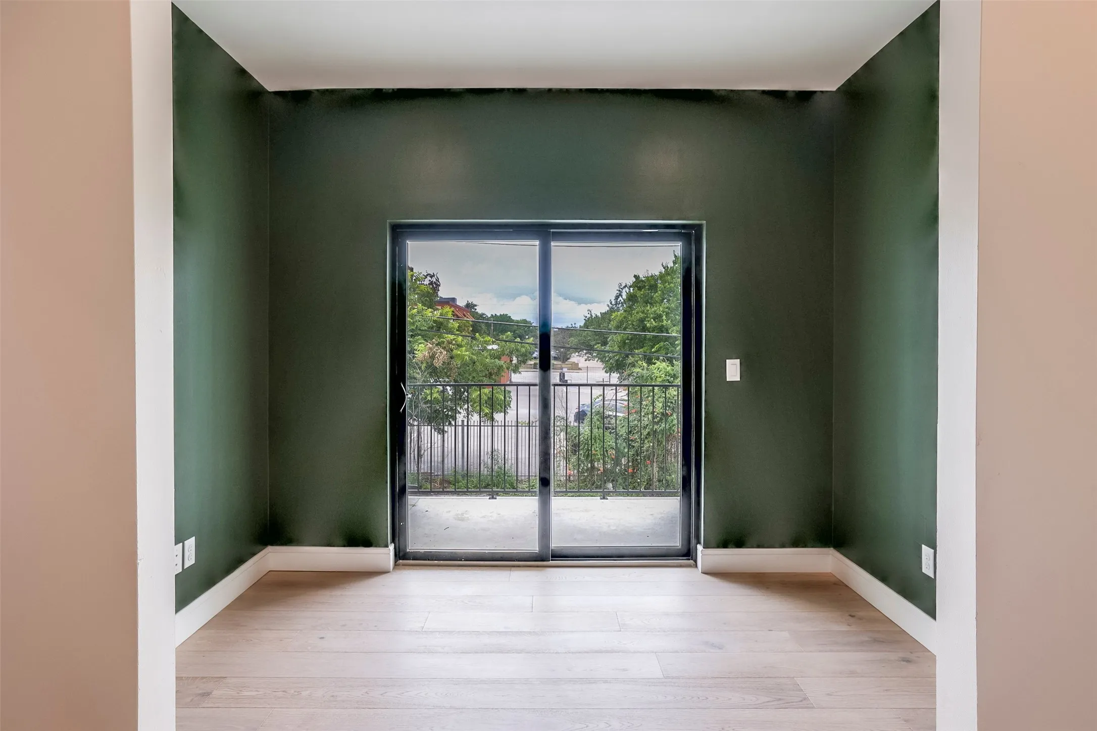 Apartment For Rent in Tarrant County , 309 W Daggett Avenue 207, Fort Worth, Texas 76104, 2 Bedroom, 2 Bathroom, Garage spaces, 1,333 Sqft, built in 2026, mls#21306905, Real Estate Agent in Fort Worth, Homes For Rent in Tarrant county, Homes For Rent in Fort Worth, Realtor in Fort Worth Texas, Real Estate Brokerage Independent Realty Texas, Luminita Cordes Realtor