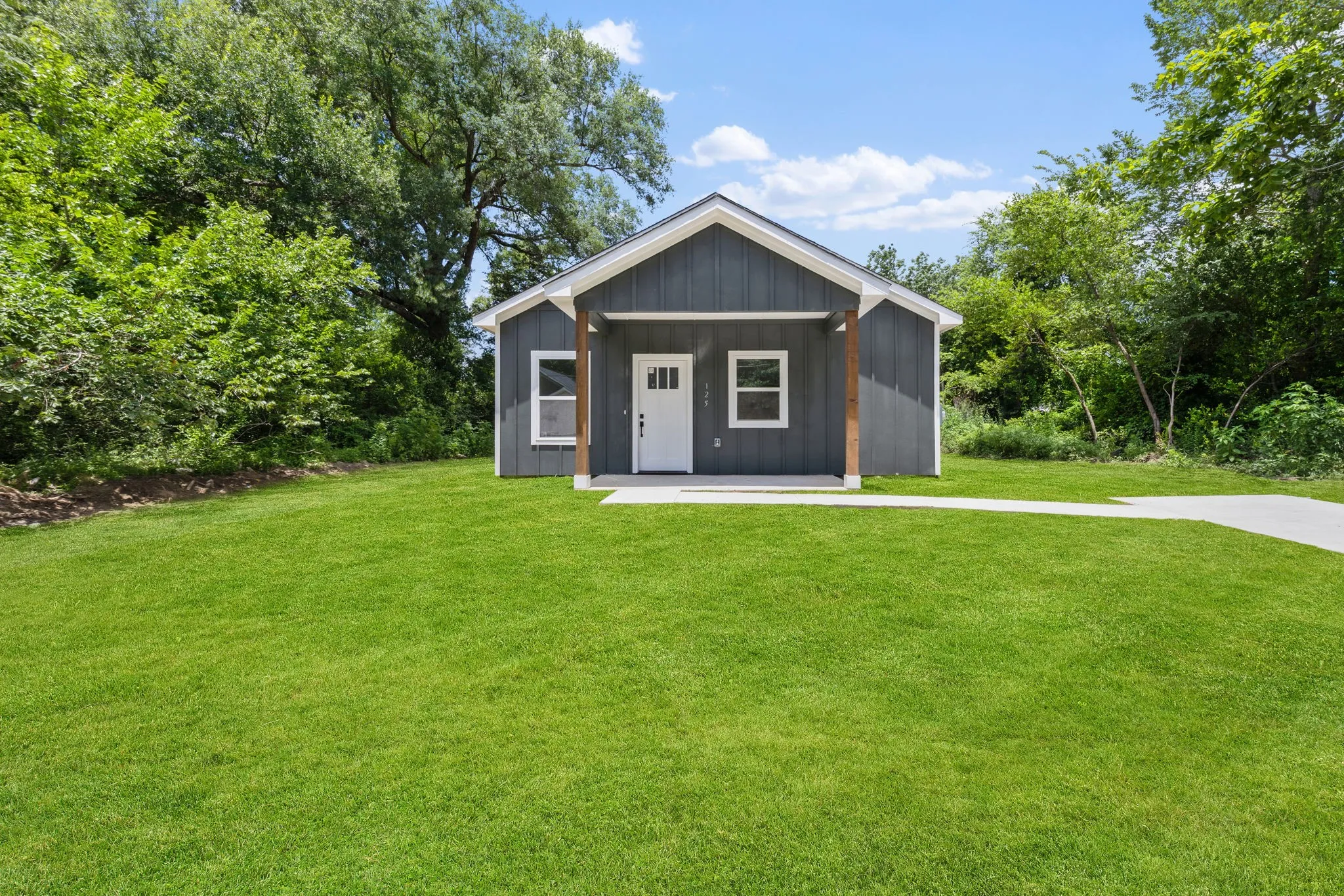 Single Family Residence For Sale in Hopkins County , 125 Randolph Street, Sulphur Springs, Texas 75482, 2 Bedroom, 2 Bathroom, Garage spaces, 862 Sqft, built in 2026, mls#21306412, Real Estate Agent in Sulphur Springs, Homes For Sale in Hopkins county, Homes For Sale in Sulphur Springs, Realtor in Sulphur Springs Texas, Real Estate Brokerage Independent Realty Texas, Luminita Cordes Realtor