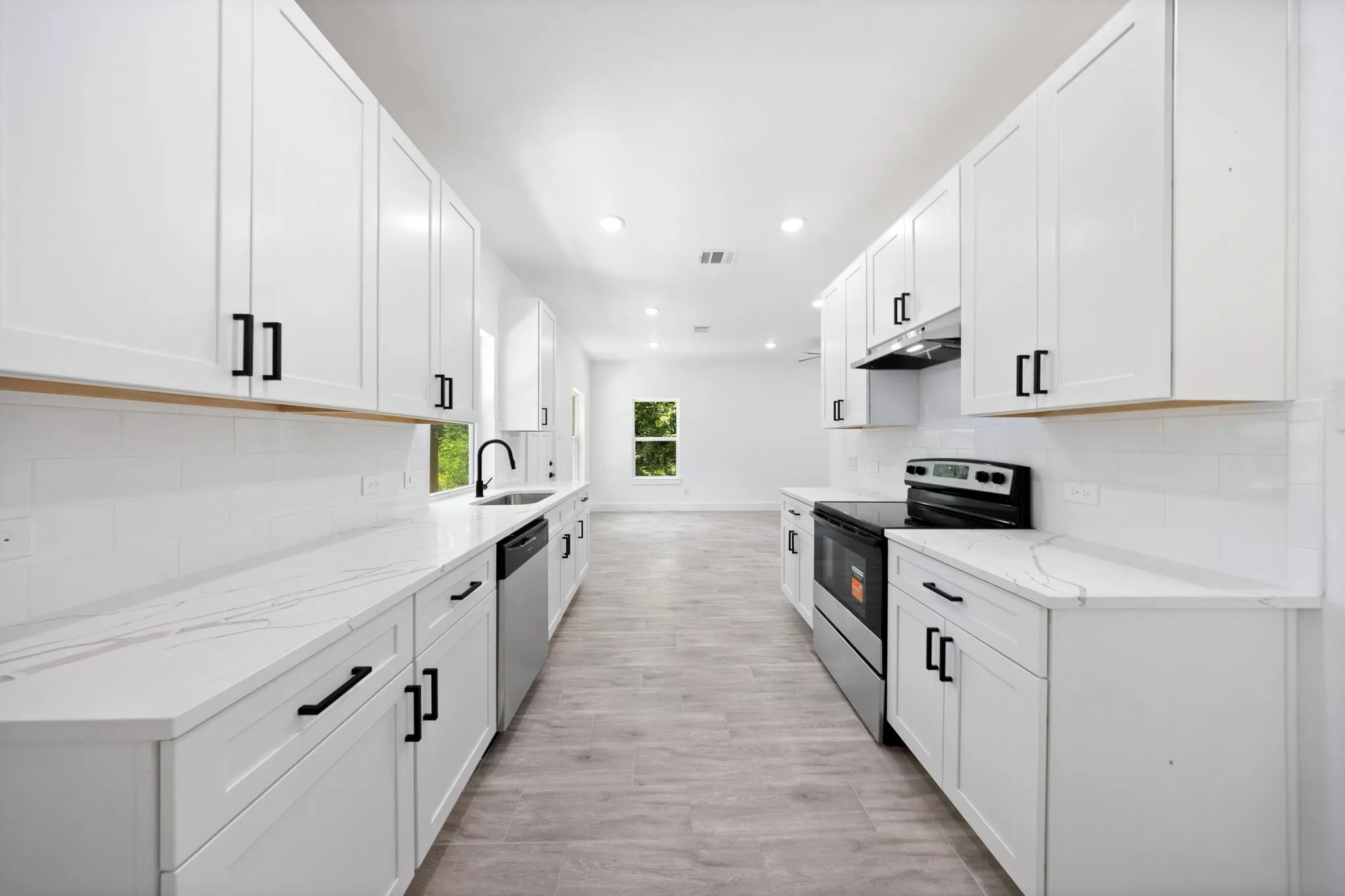Single Family Residence For Sale in Hopkins County , 125 Randolph Street, Sulphur Springs, Texas 75482, 2 Bedroom, 2 Bathroom, Garage spaces, 862 Sqft, built in 2026, mls#21306412, Real Estate Agent in Sulphur Springs, Homes For Sale in Hopkins county, Homes For Sale in Sulphur Springs, Realtor in Sulphur Springs Texas, Real Estate Brokerage Independent Realty Texas, Luminita Cordes Realtor