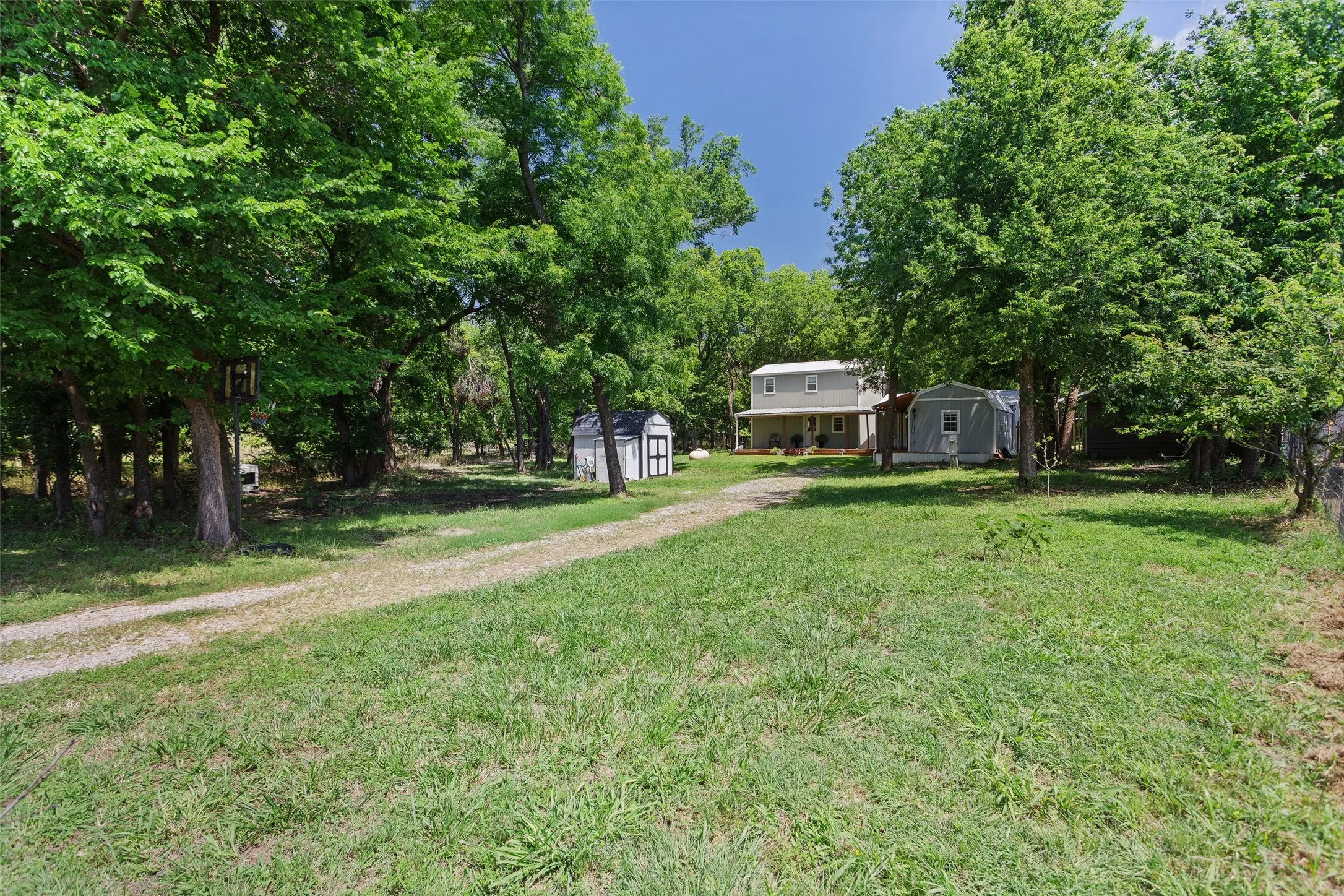 Single Family Residence For Sale in Parker County , 108 Blue Moon Court, Springtown, Texas 76082, 3 Bedroom, 3 Bathroom, Garage spaces, 1,588 Sqft, built in 2020, mls#21305604, Real Estate Agent in Springtown, Homes For Sale in Parker county, Homes For Sale in Springtown, Realtor in Springtown Texas, Real Estate Brokerage Independent Realty Texas, Luminita Cordes Realtor