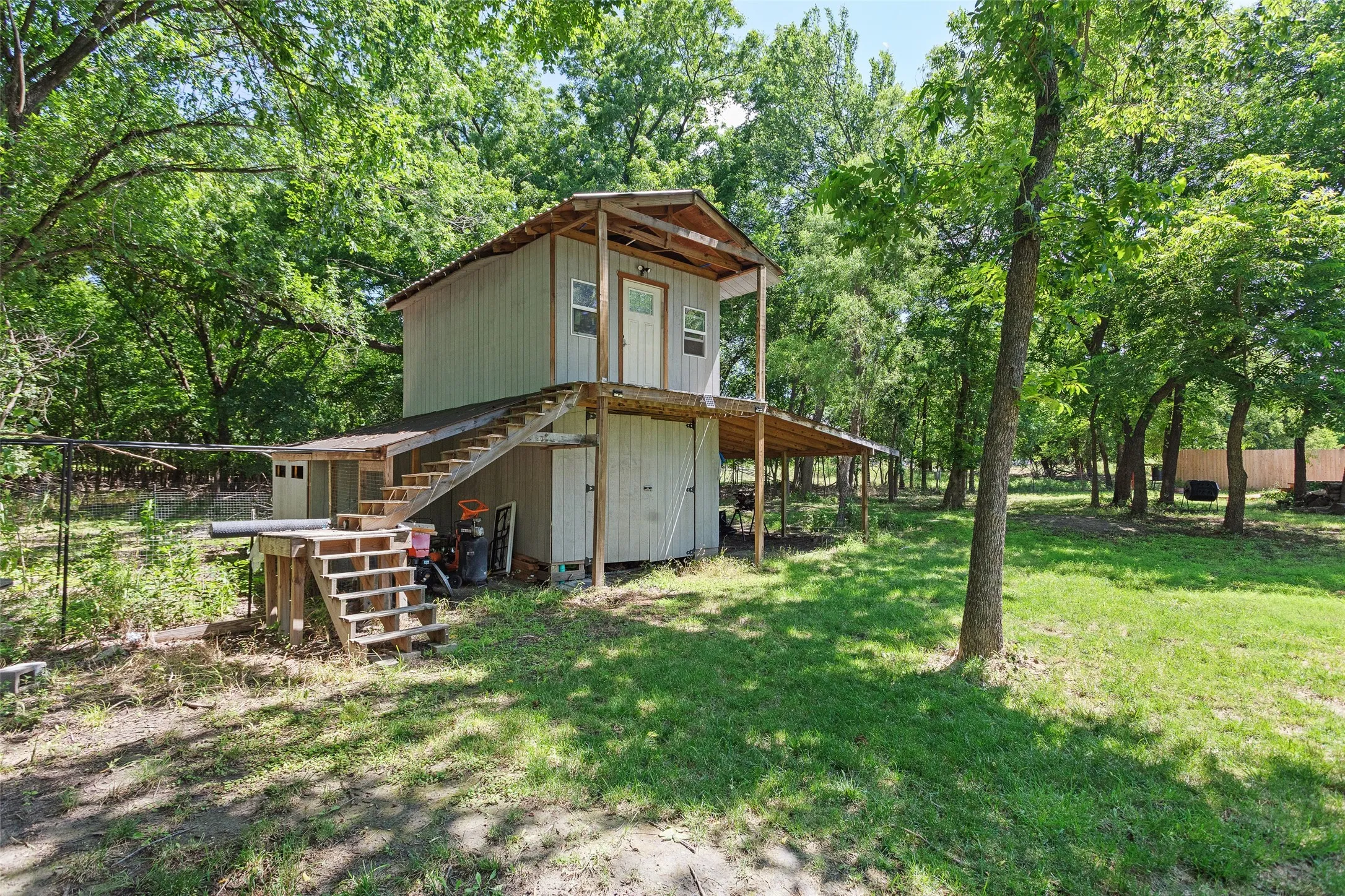 Single Family Residence For Sale in Parker County , 108 Blue Moon Court, Springtown, Texas 76082, 3 Bedroom, 3 Bathroom, Garage spaces, 1,588 Sqft, built in 2020, mls#21305604, Real Estate Agent in Springtown, Homes For Sale in Parker county, Homes For Sale in Springtown, Realtor in Springtown Texas, Real Estate Brokerage Independent Realty Texas, Luminita Cordes Realtor