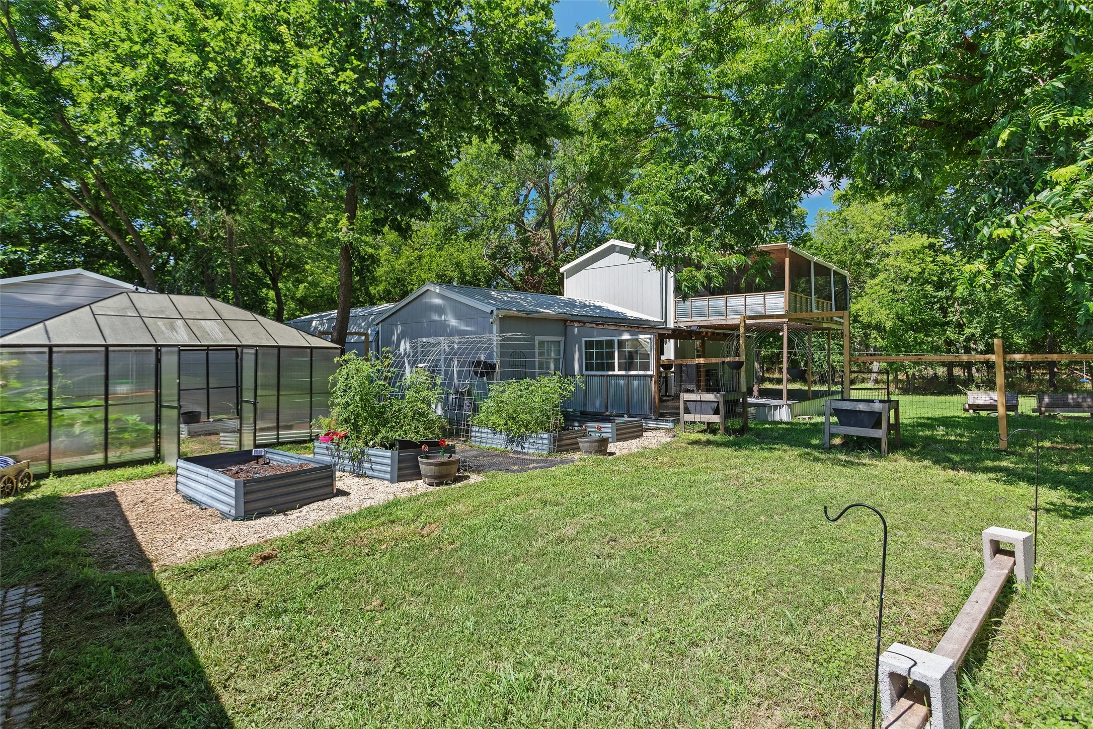 Single Family Residence For Sale in Parker County , 108 Blue Moon Court, Springtown, Texas 76082, 3 Bedroom, 3 Bathroom, Garage spaces, 1,588 Sqft, built in 2020, mls#21305604, Real Estate Agent in Springtown, Homes For Sale in Parker county, Homes For Sale in Springtown, Realtor in Springtown Texas, Real Estate Brokerage Independent Realty Texas, Luminita Cordes Realtor