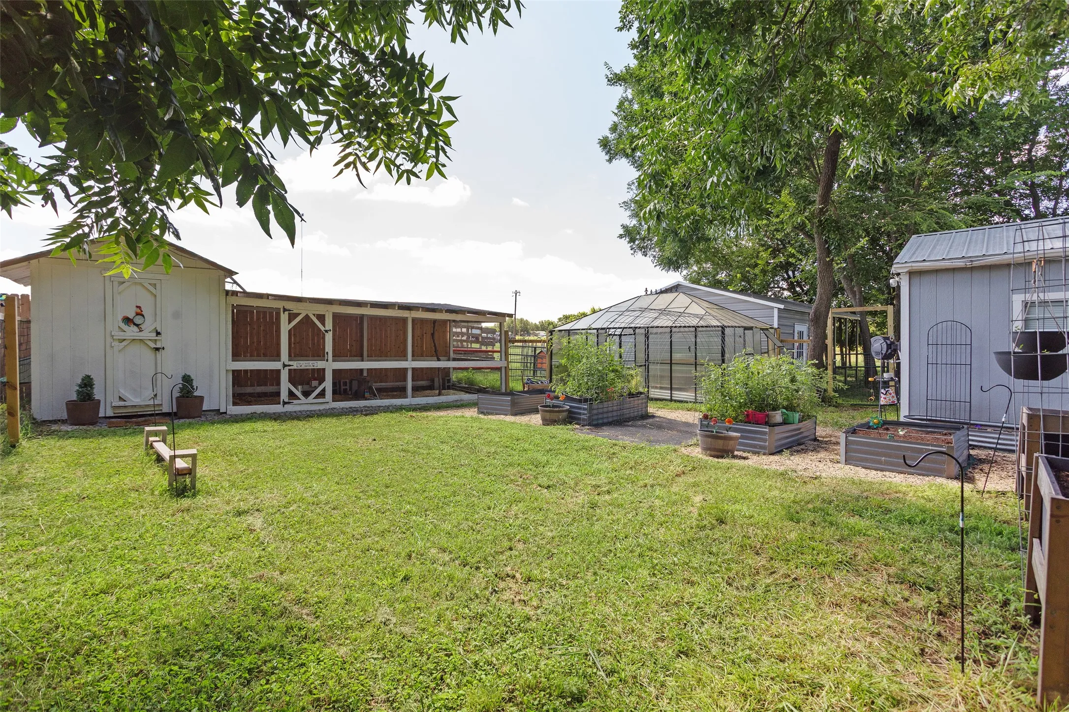Single Family Residence For Sale in Parker County , 108 Blue Moon Court, Springtown, Texas 76082, 3 Bedroom, 3 Bathroom, Garage spaces, 1,588 Sqft, built in 2020, mls#21305604, Real Estate Agent in Springtown, Homes For Sale in Parker county, Homes For Sale in Springtown, Realtor in Springtown Texas, Real Estate Brokerage Independent Realty Texas, Luminita Cordes Realtor