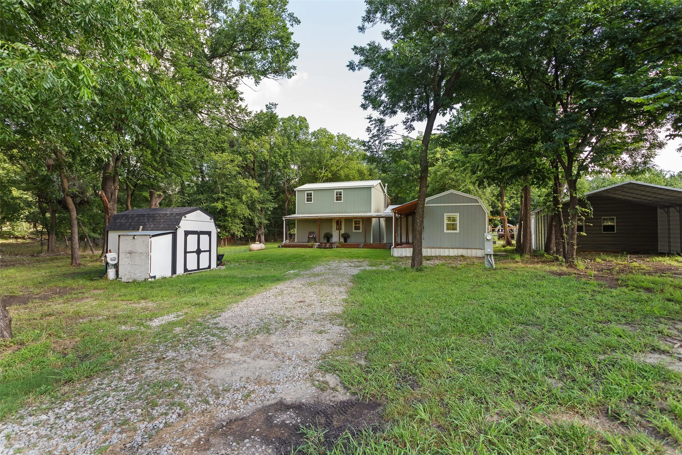 Single Family Residence For Sale in Parker County , 108 Blue Moon Court, Springtown, Texas 76082, 3 Bedroom, 3 Bathroom, Garage spaces, 1,588 Sqft, built in 2020, mls#21305604, Real Estate Agent in Springtown, Homes For Sale in Parker county, Homes For Sale in Springtown, Realtor in Springtown Texas, Real Estate Brokerage Independent Realty Texas, Luminita Cordes Realtor