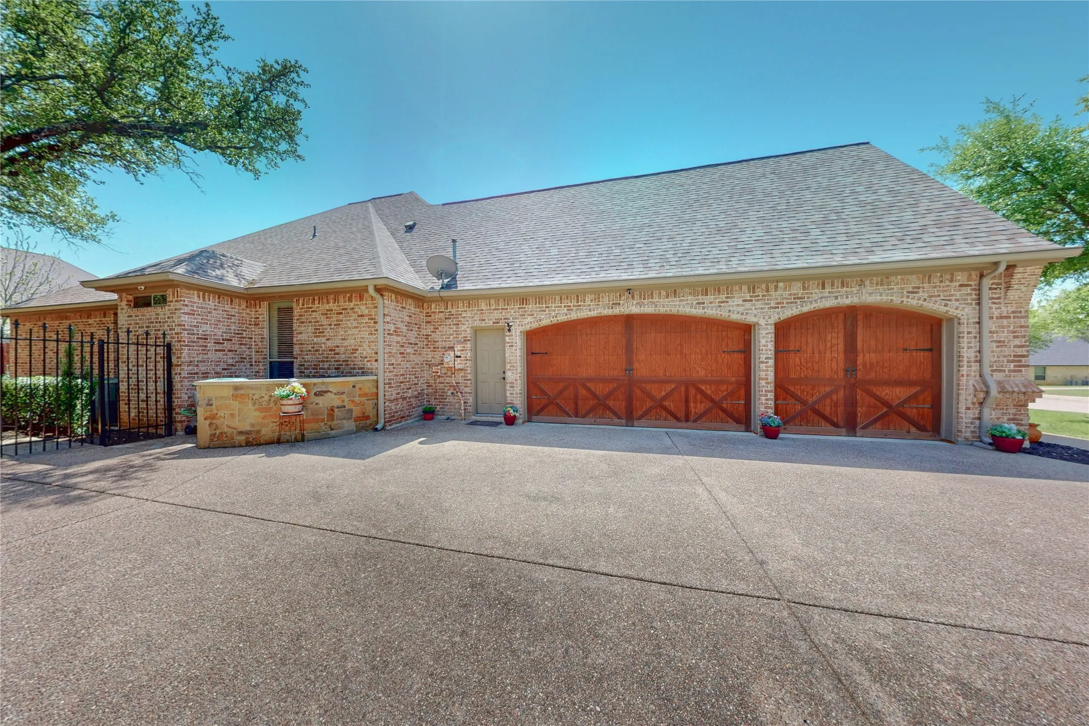 Single Family Residence For Sale in Tarrant County , 3925 Westway Terrace, Fort Worth, Texas 76179, 4 Bedroom, 4 Bathroom, 3 Garage spaces, 3,616 Sqft, built in 2005, mls#21306925, Real Estate Agent in Fort Worth, Homes For Sale in Tarrant county, Homes For Sale in Fort Worth, Realtor in Fort Worth Texas, Real Estate Brokerage Independent Realty Texas, Luminita Cordes Realtor