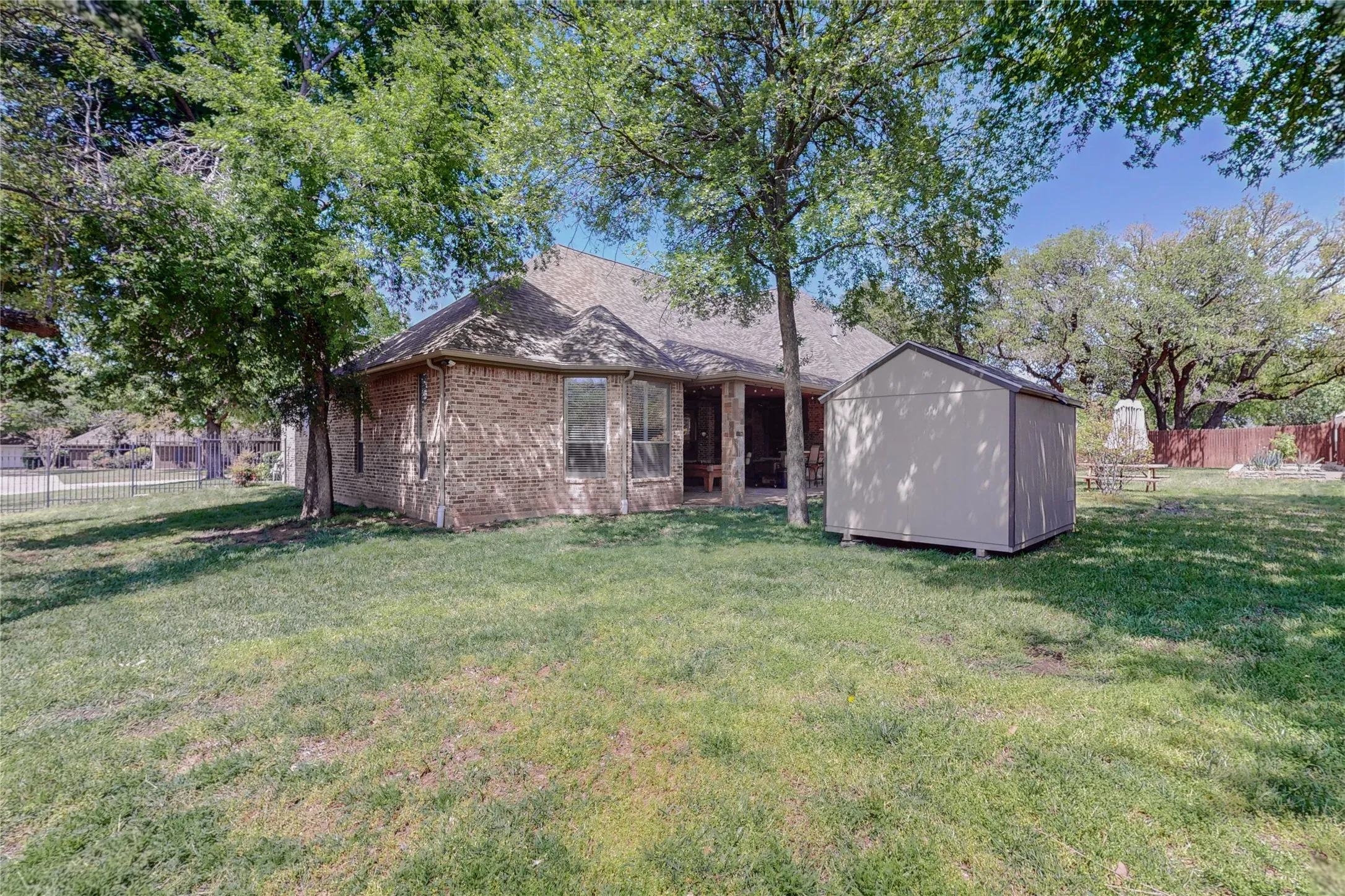 Single Family Residence For Sale in Tarrant County , 3925 Westway Terrace, Fort Worth, Texas 76179, 4 Bedroom, 4 Bathroom, 3 Garage spaces, 3,616 Sqft, built in 2005, mls#21306925, Real Estate Agent in Fort Worth, Homes For Sale in Tarrant county, Homes For Sale in Fort Worth, Realtor in Fort Worth Texas, Real Estate Brokerage Independent Realty Texas, Luminita Cordes Realtor