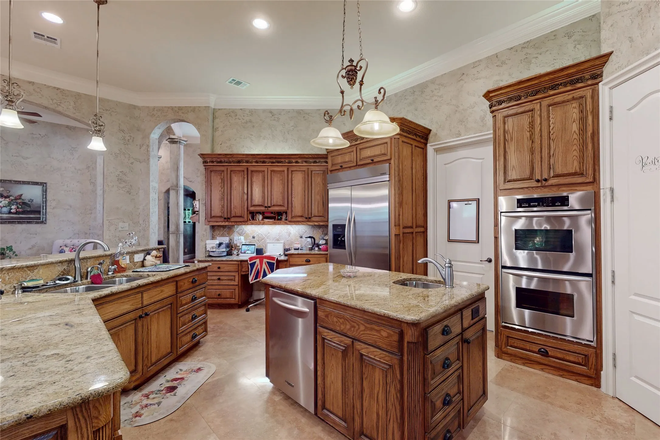 Single Family Residence For Sale in Tarrant County , 3925 Westway Terrace, Fort Worth, Texas 76179, 4 Bedroom, 4 Bathroom, 3 Garage spaces, 3,616 Sqft, built in 2005, mls#21306925, Real Estate Agent in Fort Worth, Homes For Sale in Tarrant county, Homes For Sale in Fort Worth, Realtor in Fort Worth Texas, Real Estate Brokerage Independent Realty Texas, Luminita Cordes Realtor