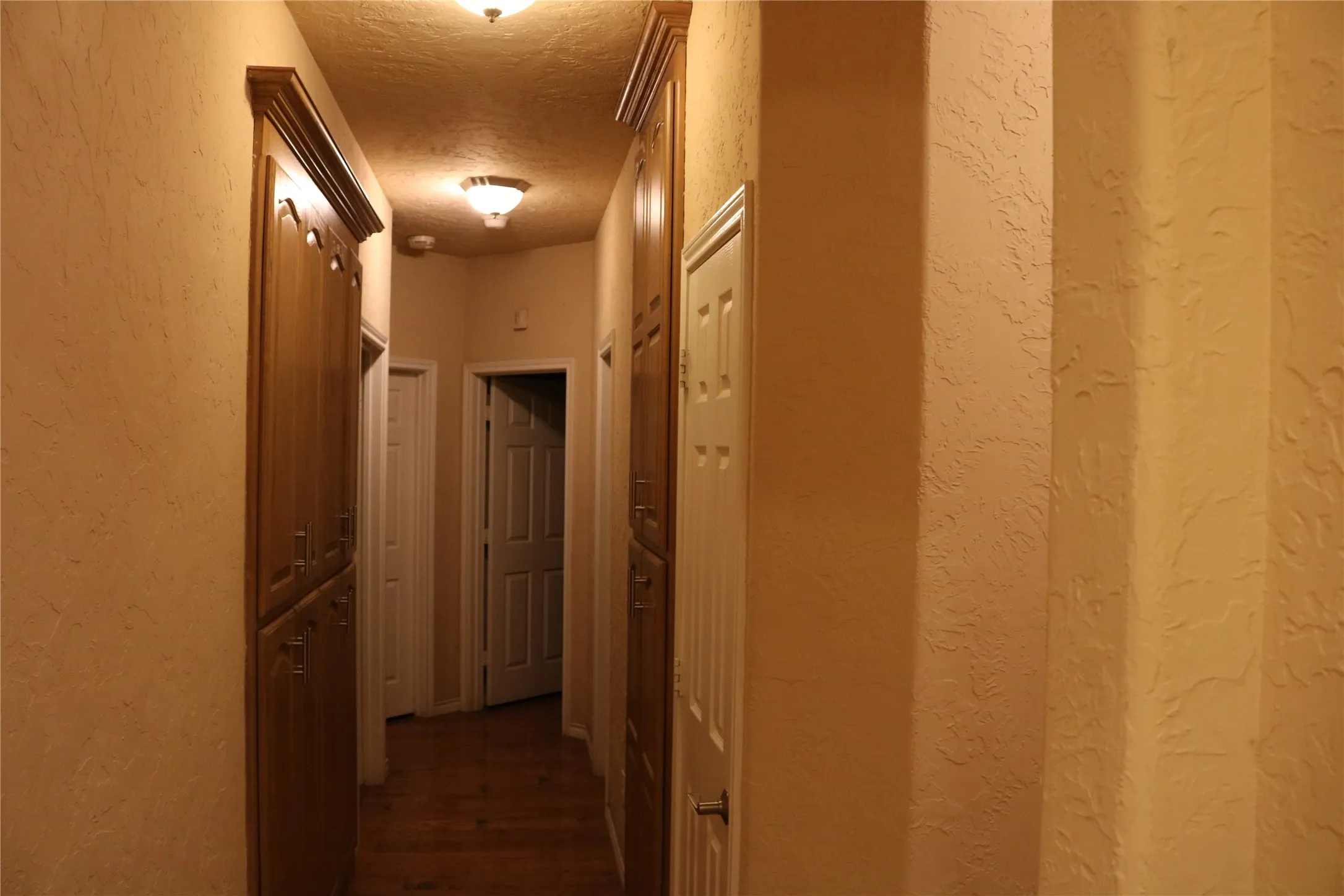 Single Family Residence For Sale in Dallas County , 3010 Saint Lo, Irving, Texas 75060, 5 Bedrooms, 4 Bathrooms, 3 Garage spaces, 3,855 Sqft, built in 2001, Price $899,900, mls#21304318, Real Estate Agent in Irving, Homes For Sale in Dallas county, Homes For Sale in Irving, Realtor in Irving Texas, Real Estate Brokerage Independent Realty Texas, Luminita Cordes Realtor