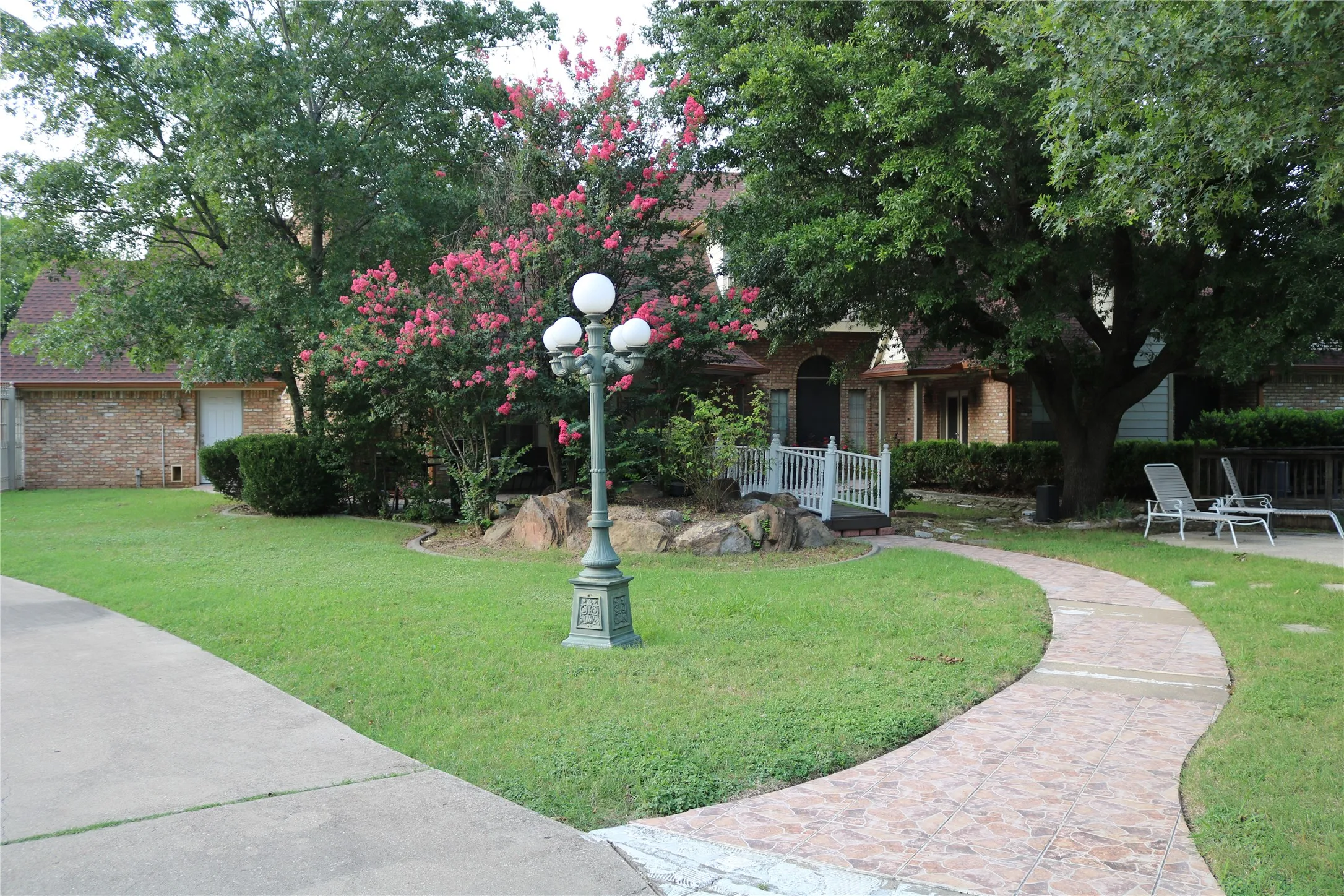 Single Family Residence For Sale in Dallas County , 3010 Saint Lo, Irving, Texas 75060, 5 Bedrooms, 4 Bathrooms, 3 Garage spaces, 3,855 Sqft, built in 2001, Price $899,900, mls#21304318, Real Estate Agent in Irving, Homes For Sale in Dallas county, Homes For Sale in Irving, Realtor in Irving Texas, Real Estate Brokerage Independent Realty Texas, Luminita Cordes Realtor