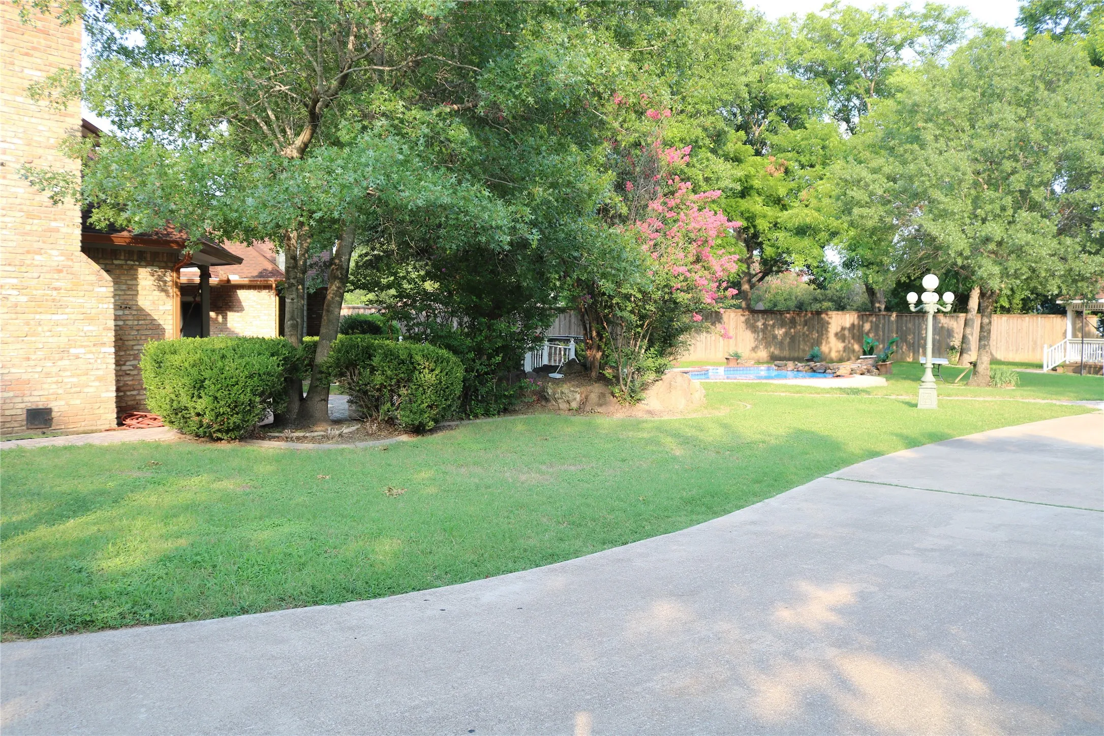 Single Family Residence For Sale in Dallas County , 3010 Saint Lo, Irving, Texas 75060, 5 Bedrooms, 4 Bathrooms, 3 Garage spaces, 3,855 Sqft, built in 2001, Price $899,900, mls#21304318, Real Estate Agent in Irving, Homes For Sale in Dallas county, Homes For Sale in Irving, Realtor in Irving Texas, Real Estate Brokerage Independent Realty Texas, Luminita Cordes Realtor