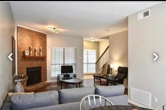 Condominium For Rent in Dallas County , 9910 Royal Lane 806, Dallas, Texas 75231, 2 Bedrooms, 2 Bathrooms, Garage spaces, 1,070 Sqft, built in 1981, Price $1,850, mls#21306952, Real Estate Agent in Dallas, Homes For Rent in Dallas county, Homes For Rent in Dallas, Realtor in Dallas Texas, Real Estate Brokerage Independent Realty Texas, Luminita Cordes Realtor