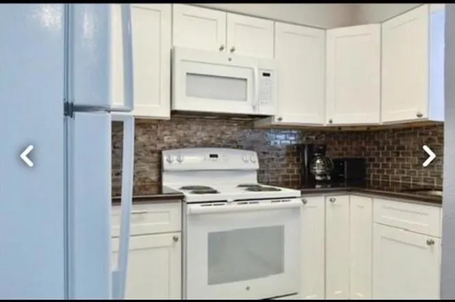 Condominium For Rent in Dallas County , 9910 Royal Lane 806, Dallas, Texas 75231, 2 Bedrooms, 2 Bathrooms, Garage spaces, 1,070 Sqft, built in 1981, Price $1,850, mls#21306952, Real Estate Agent in Dallas, Homes For Rent in Dallas county, Homes For Rent in Dallas, Realtor in Dallas Texas, Real Estate Brokerage Independent Realty Texas, Luminita Cordes Realtor