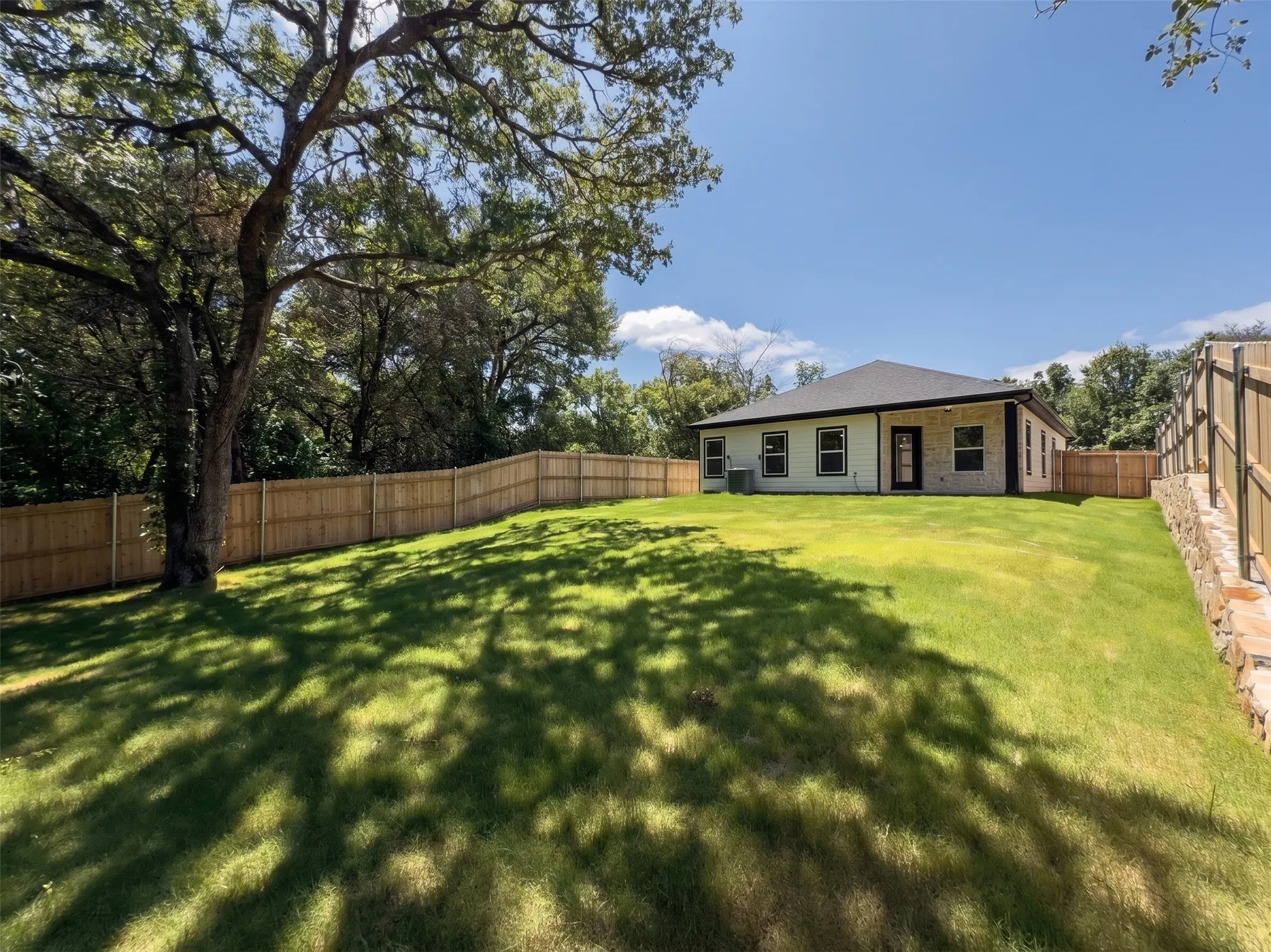 Single Family Residence For Sale in Hood County , 4018 Montana Trail, Granbury, Texas 76048, 3 Bedroom, 2 Bathroom, 1 Garage spaces, 1,414 Sqft, built in 2026, mls#21306963, Real Estate Agent in Granbury, Homes For Sale in Hood county, Homes For Sale in Granbury, Realtor in Granbury Texas, Real Estate Brokerage Independent Realty Texas, Luminita Cordes Realtor
