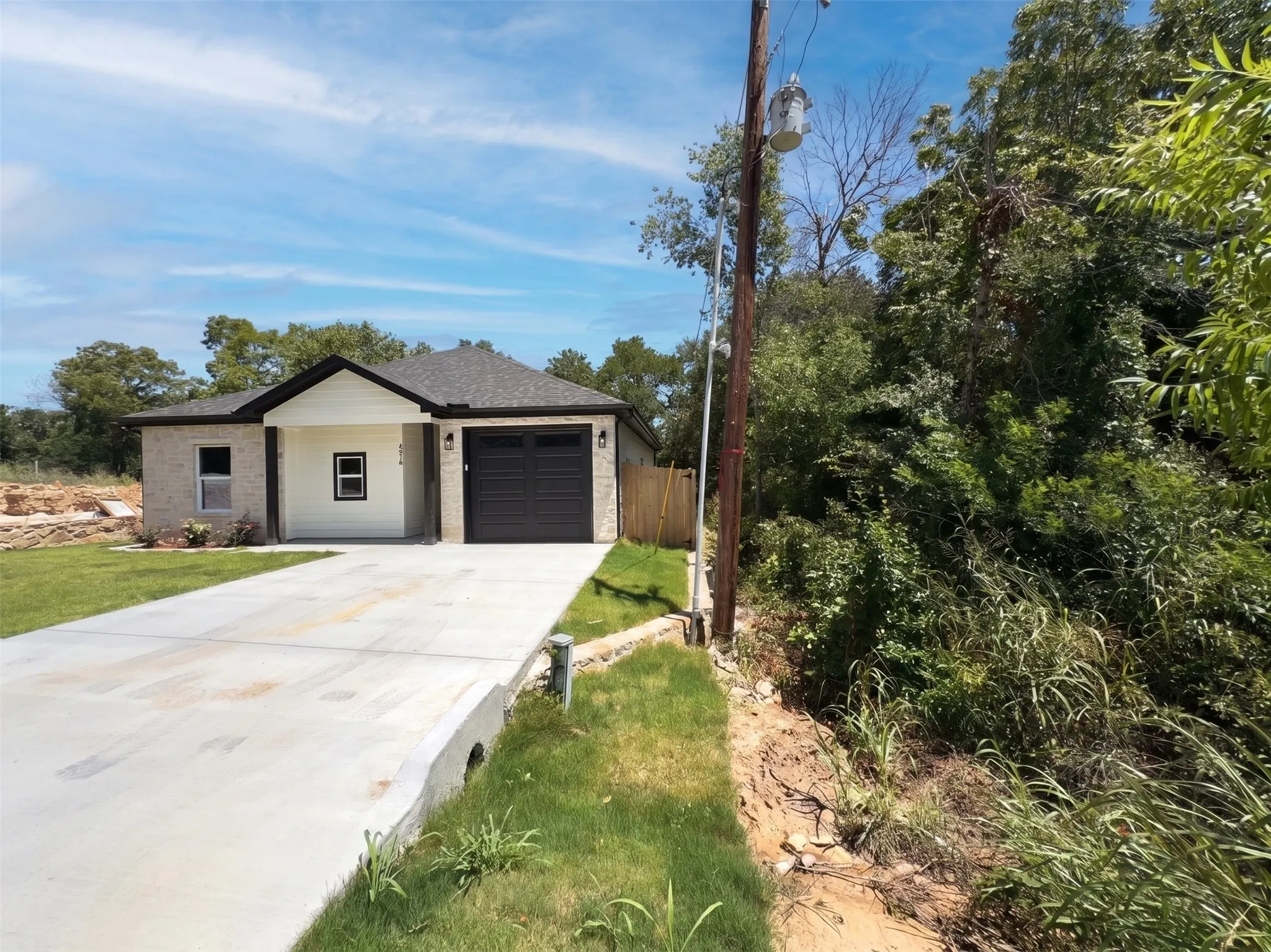 Single Family Residence For Sale in Hood County , 4018 Montana Trail, Granbury, Texas 76048, 3 Bedroom, 2 Bathroom, 1 Garage spaces, 1,414 Sqft, built in 2026, mls#21306963, Real Estate Agent in Granbury, Homes For Sale in Hood county, Homes For Sale in Granbury, Realtor in Granbury Texas, Real Estate Brokerage Independent Realty Texas, Luminita Cordes Realtor