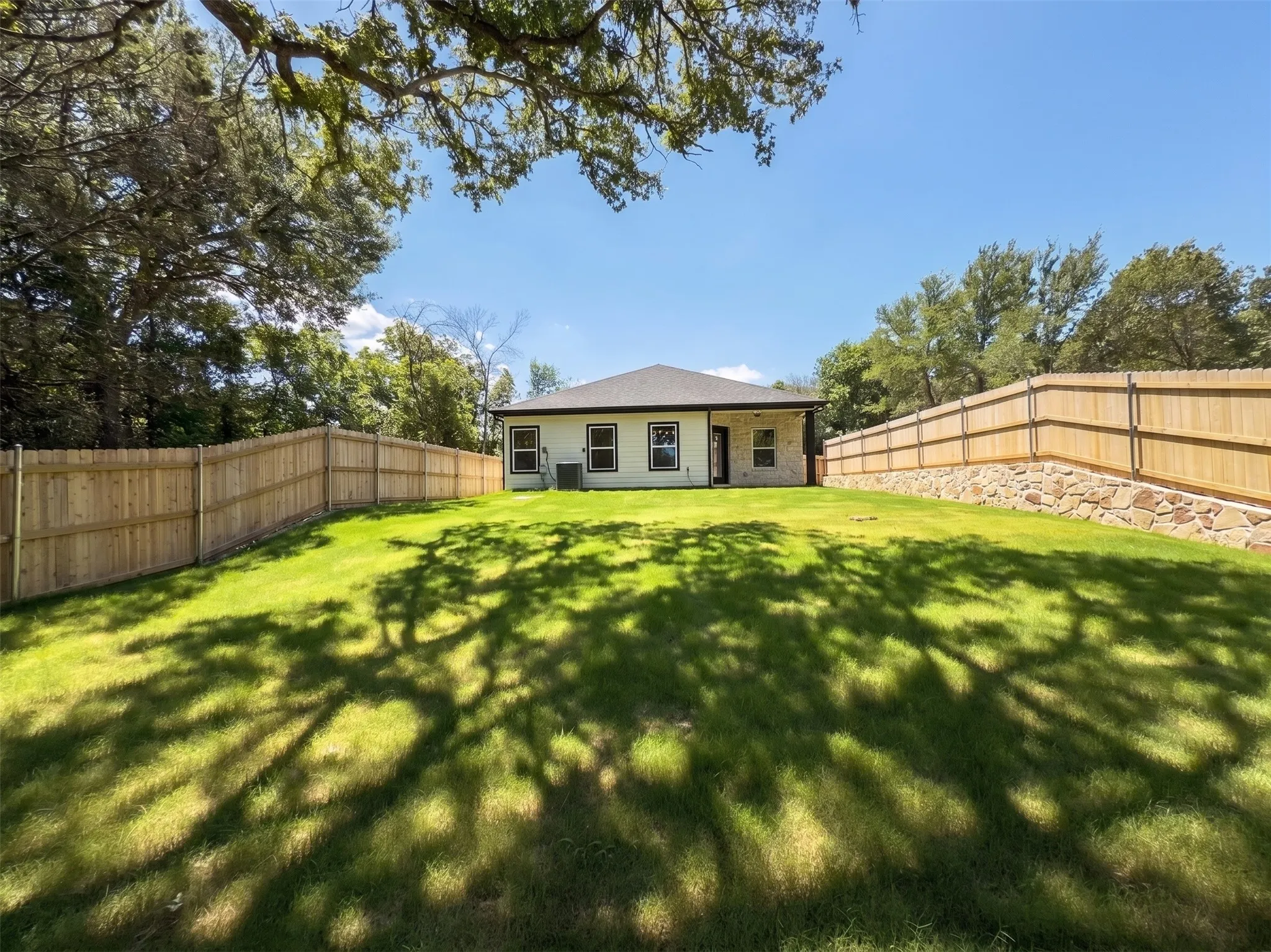Single Family Residence For Sale in Hood County , 4018 Montana Trail, Granbury, Texas 76048, 3 Bedroom, 2 Bathroom, 1 Garage spaces, 1,414 Sqft, built in 2026, mls#21306963, Real Estate Agent in Granbury, Homes For Sale in Hood county, Homes For Sale in Granbury, Realtor in Granbury Texas, Real Estate Brokerage Independent Realty Texas, Luminita Cordes Realtor