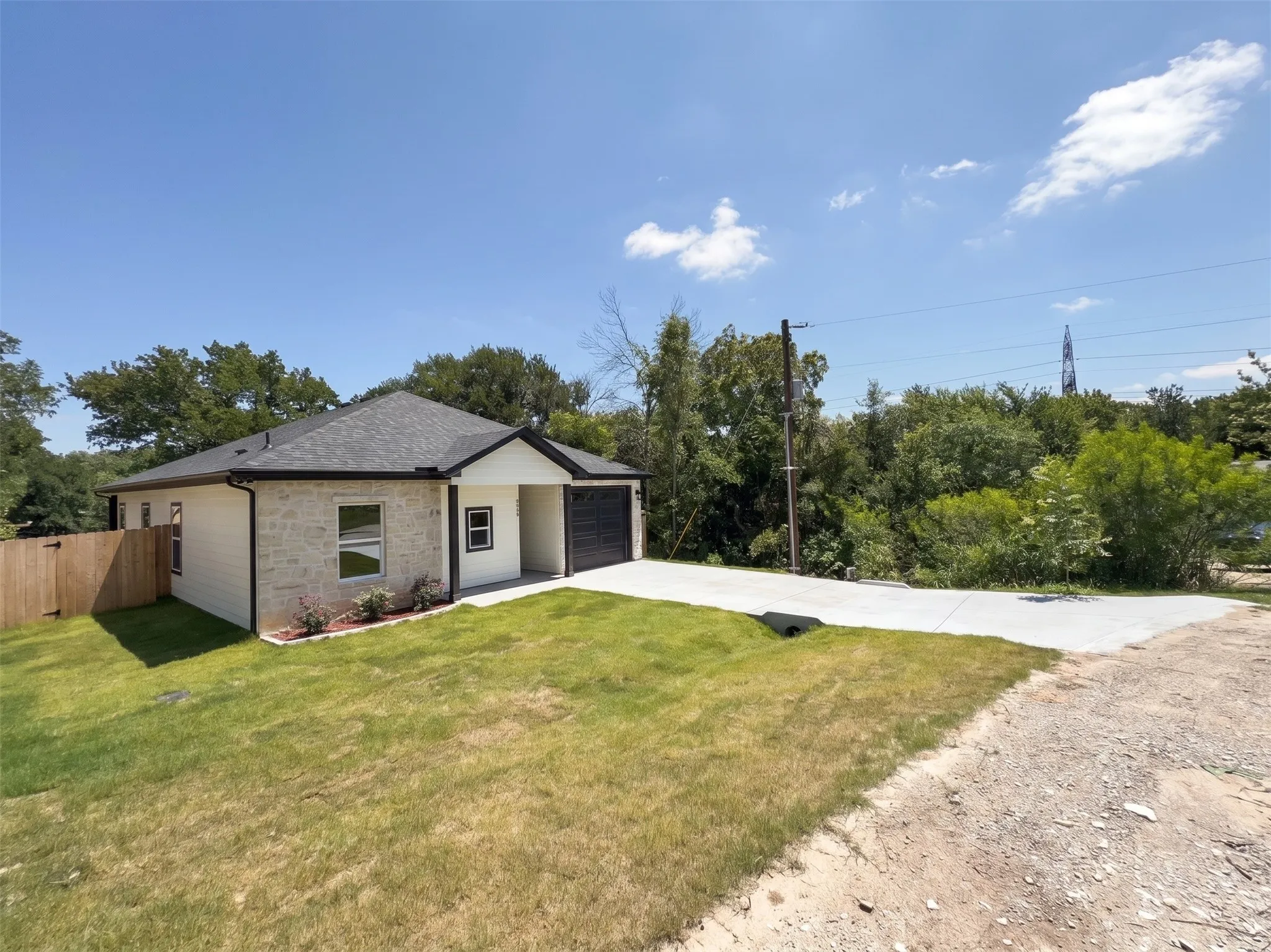 Single Family Residence For Sale in Hood County , 4018 Montana Trail, Granbury, Texas 76048, 3 Bedroom, 2 Bathroom, 1 Garage spaces, 1,414 Sqft, built in 2026, mls#21306963, Real Estate Agent in Granbury, Homes For Sale in Hood county, Homes For Sale in Granbury, Realtor in Granbury Texas, Real Estate Brokerage Independent Realty Texas, Luminita Cordes Realtor