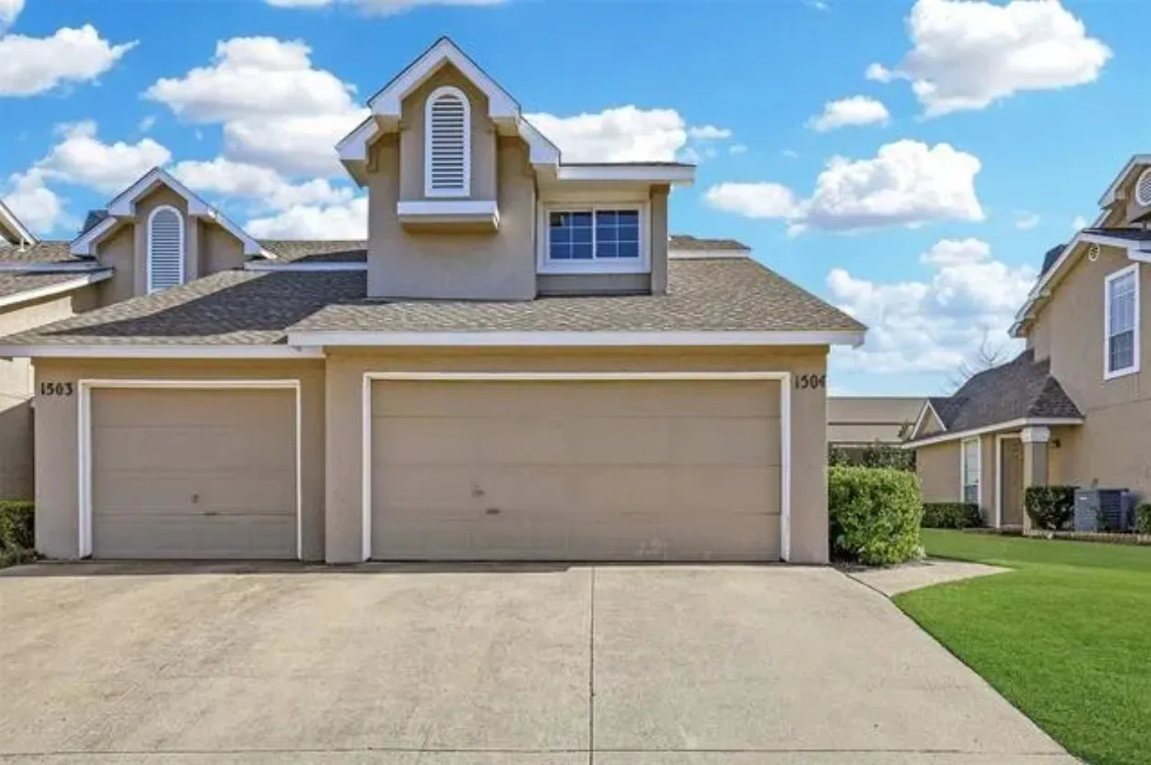 Townhouse For Rent in Collin County , 8400 Hickory Street 1504, Frisco, Texas 75034, 2 Bedroom, 3 Bathroom, 2 Garage spaces, 1,014 Sqft, built in 1987, mls#21306964, Real Estate Agent in Frisco, Homes For Rent in Collin county, Homes For Rent in Frisco, Realtor in Frisco Texas, Real Estate Brokerage Independent Realty Texas, Luminita Cordes Realtor