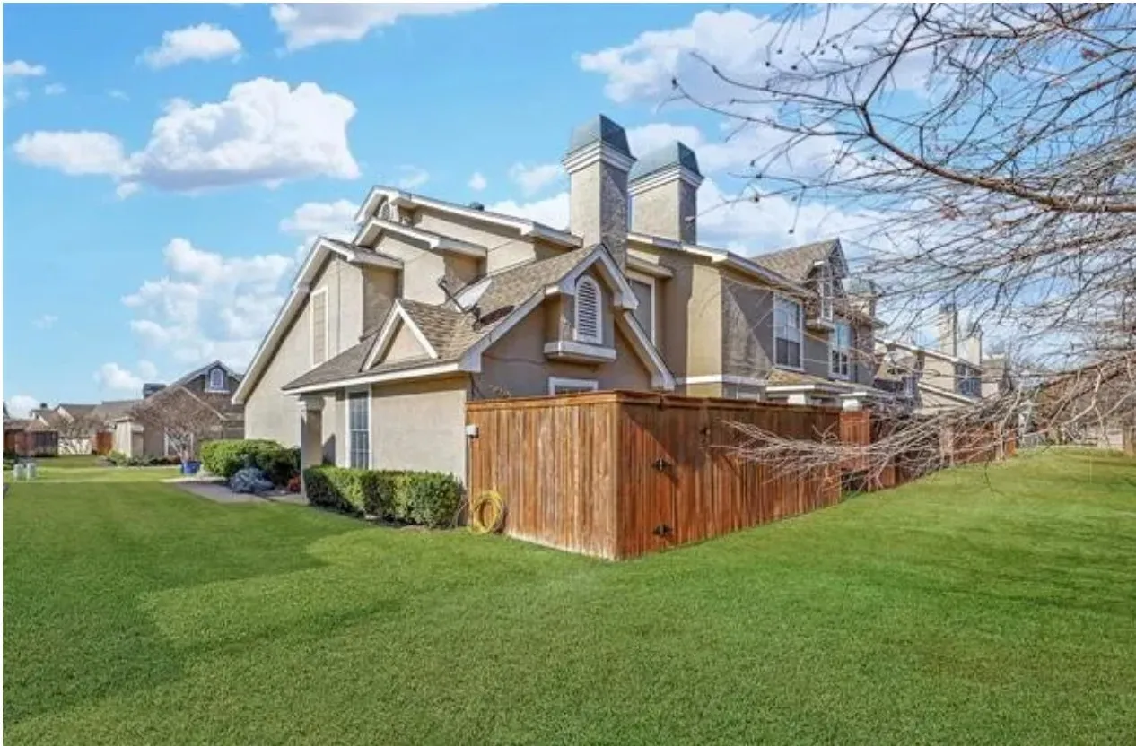 Townhouse For Rent in Collin County , 8400 Hickory Street 1504, Frisco, Texas 75034, 2 Bedroom, 3 Bathroom, 2 Garage spaces, 1,014 Sqft, built in 1987, mls#21306964, Real Estate Agent in Frisco, Homes For Rent in Collin county, Homes For Rent in Frisco, Realtor in Frisco Texas, Real Estate Brokerage Independent Realty Texas, Luminita Cordes Realtor
