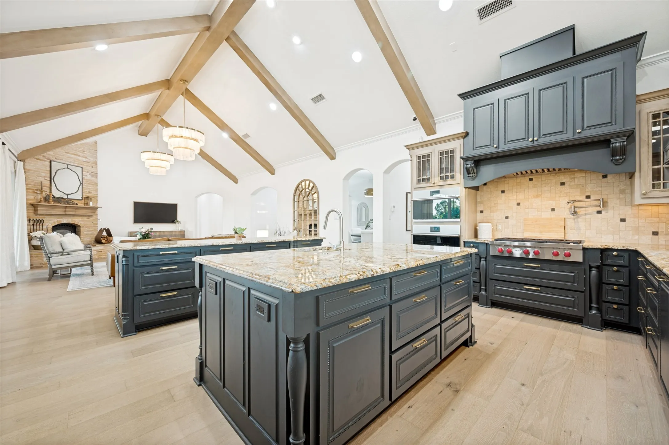 Single Family Residence For Sale in Collin County , 4701 CHURCH Street, Celina, Texas 75009, 4 Bedroom, 5 Bathroom, 3 Garage spaces, 5,144 Sqft, built in 2011, mls#21302126, Real Estate Agent in Celina, Homes For Sale in Collin county, Homes For Sale in Celina, Realtor in Celina Texas, Real Estate Brokerage Independent Realty Texas, Luminita Cordes Realtor