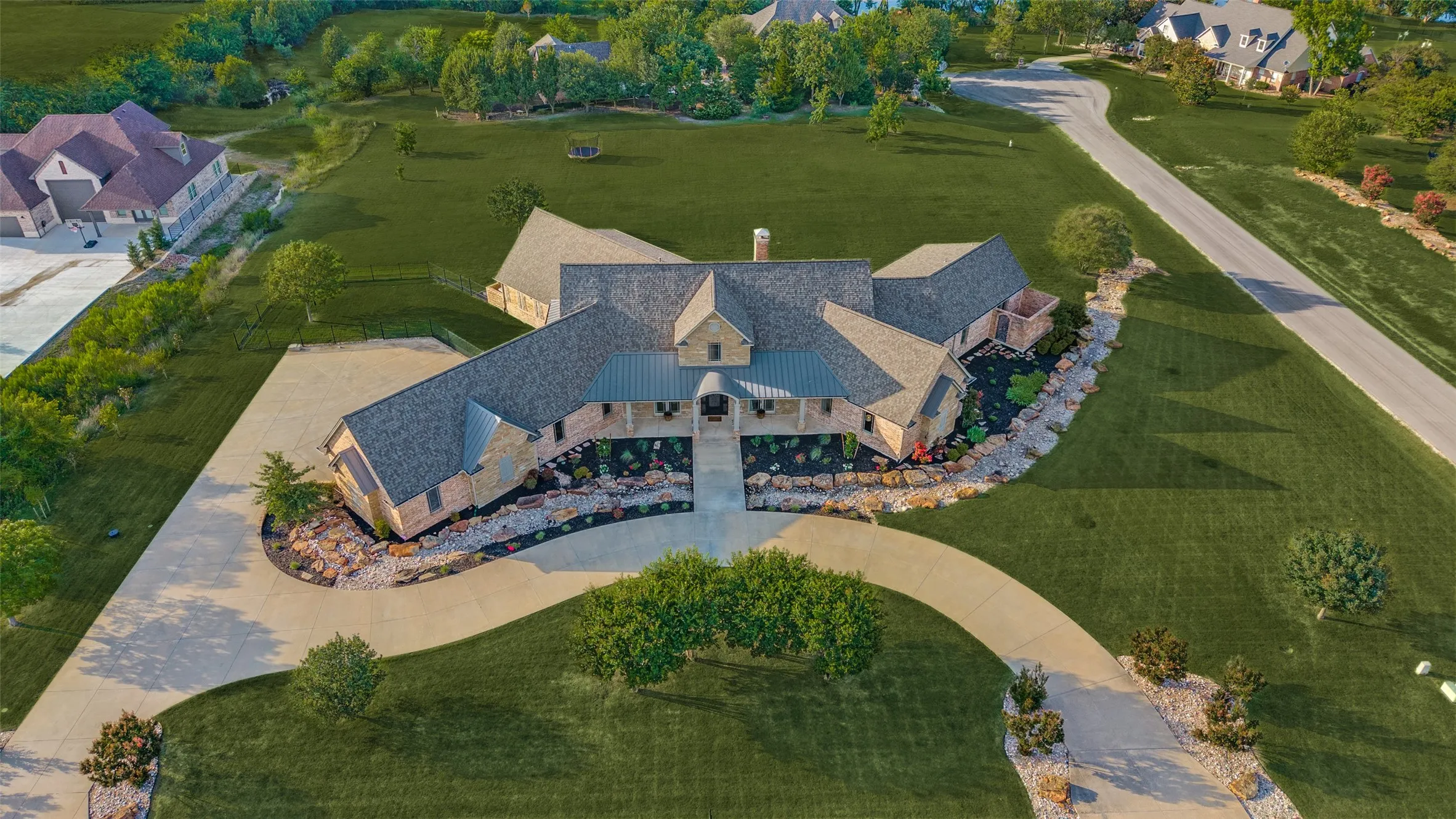 Single Family Residence For Sale in Collin County , 4701 CHURCH Street, Celina, Texas 75009, 4 Bedroom, 5 Bathroom, 3 Garage spaces, 5,144 Sqft, built in 2011, mls#21302126, Real Estate Agent in Celina, Homes For Sale in Collin county, Homes For Sale in Celina, Realtor in Celina Texas, Real Estate Brokerage Independent Realty Texas, Luminita Cordes Realtor