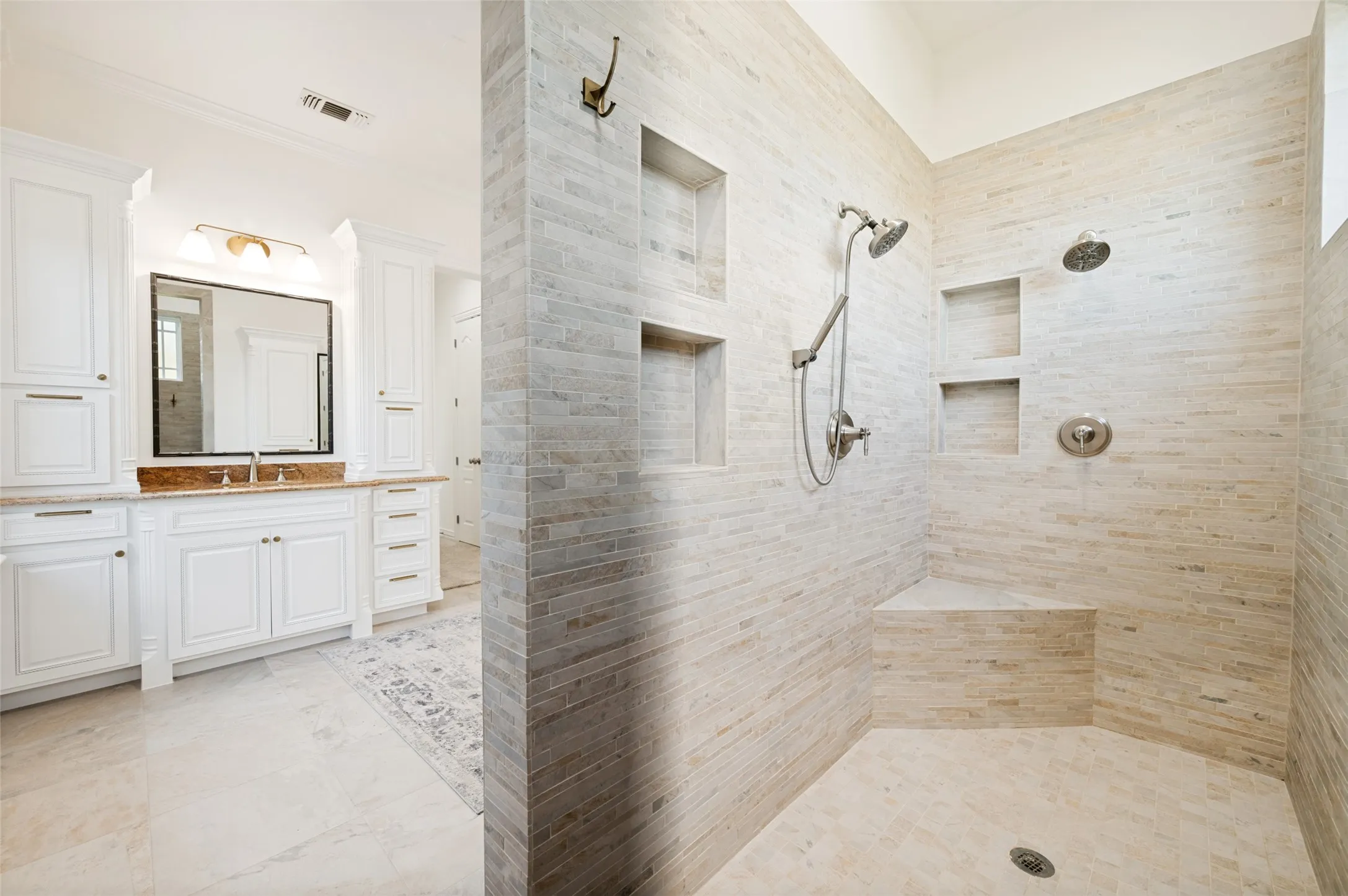 Single Family Residence For Sale in Collin County , 4701 CHURCH Street, Celina, Texas 75009, 4 Bedroom, 5 Bathroom, 3 Garage spaces, 5,144 Sqft, built in 2011, mls#21302126, Real Estate Agent in Celina, Homes For Sale in Collin county, Homes For Sale in Celina, Realtor in Celina Texas, Real Estate Brokerage Independent Realty Texas, Luminita Cordes Realtor