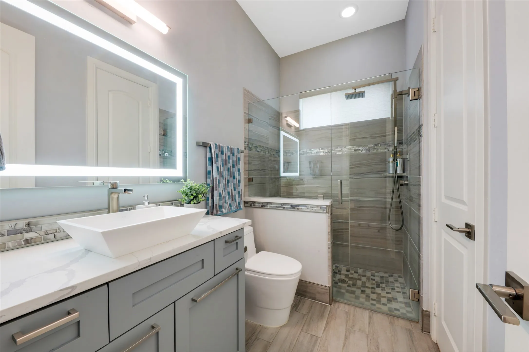 Single Family Residence For Sale in Denton County , 2098 Hidalgo Lane, Frisco, Texas 75034, 4 Bedroom, 4 Bathroom, 2 Garage spaces, 4,527 Sqft, built in 2014, Price $1,475,000, mls#21306336, Real Estate Agent in Frisco, Homes For Sale in Denton county, Homes For Sale in Frisco, Realtor in Frisco Texas, Real Estate Brokerage Independent Realty Texas, Luminita Cordes Realtor
