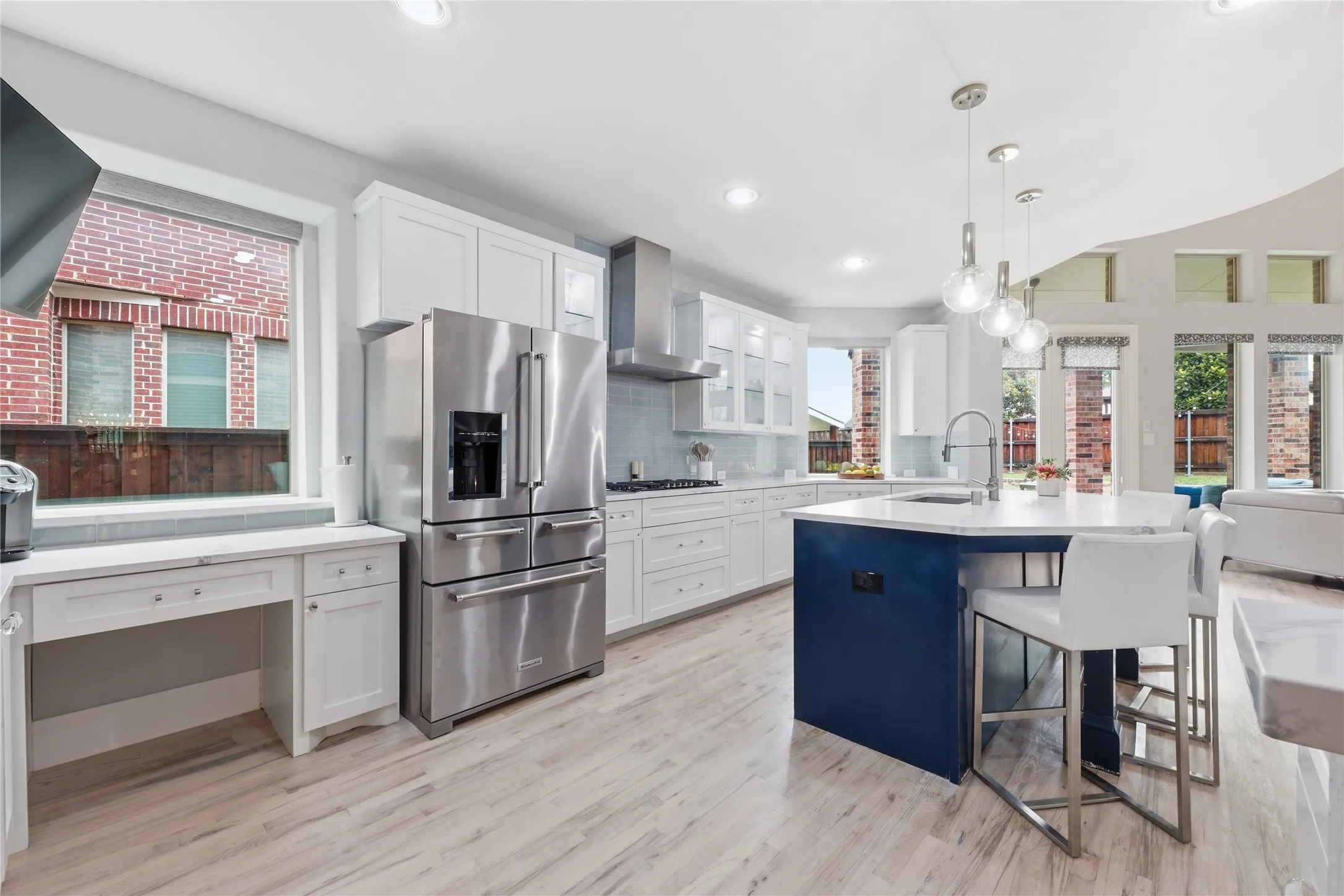 Single Family Residence For Sale in Denton County , 2098 Hidalgo Lane, Frisco, Texas 75034, 4 Bedroom, 4 Bathroom, 2 Garage spaces, 4,527 Sqft, built in 2014, Price $1,475,000, mls#21306336, Real Estate Agent in Frisco, Homes For Sale in Denton county, Homes For Sale in Frisco, Realtor in Frisco Texas, Real Estate Brokerage Independent Realty Texas, Luminita Cordes Realtor