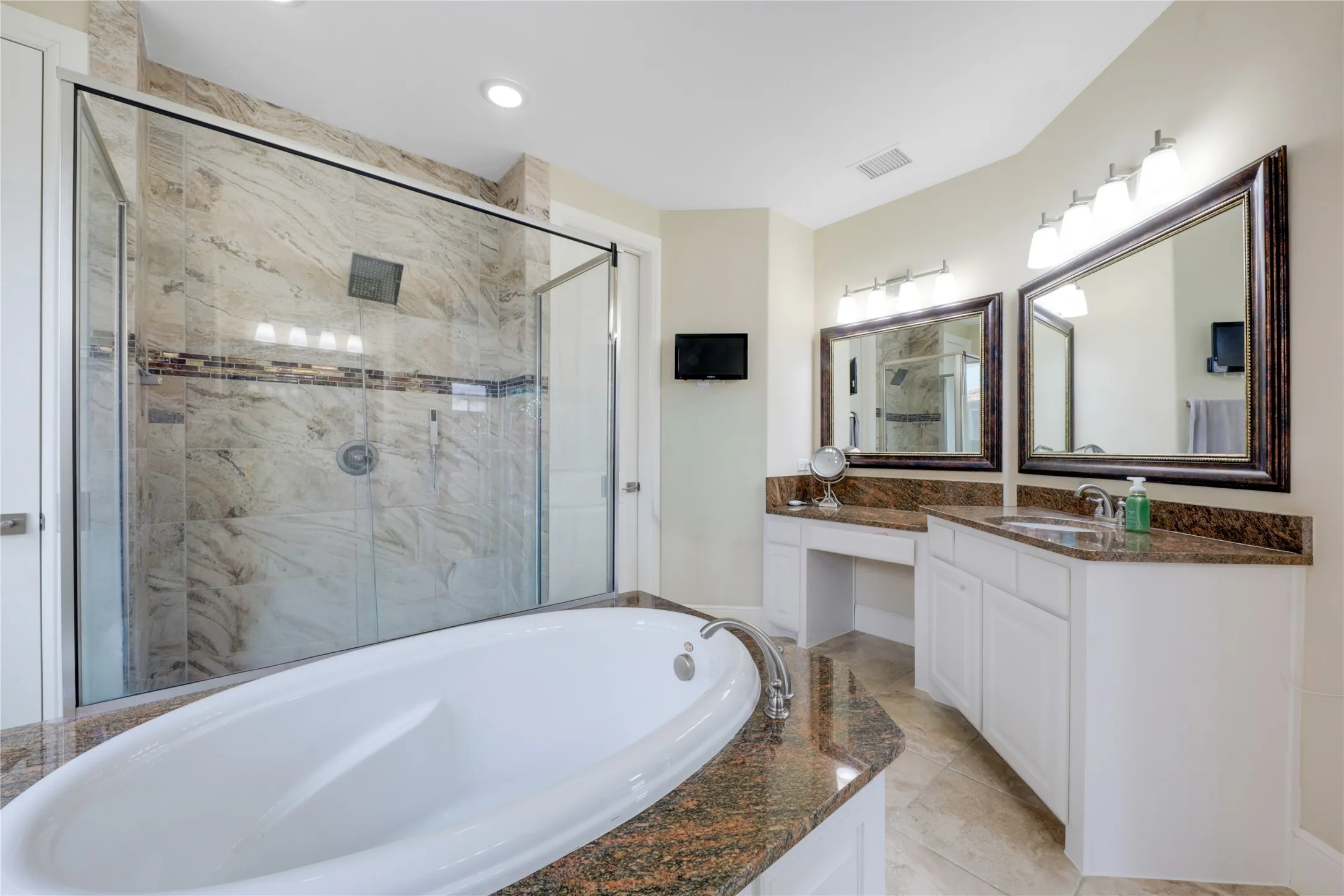 Single Family Residence For Sale in Denton County , 2098 Hidalgo Lane, Frisco, Texas 75034, 4 Bedroom, 4 Bathroom, 2 Garage spaces, 4,527 Sqft, built in 2014, Price $1,475,000, mls#21306336, Real Estate Agent in Frisco, Homes For Sale in Denton county, Homes For Sale in Frisco, Realtor in Frisco Texas, Real Estate Brokerage Independent Realty Texas, Luminita Cordes Realtor