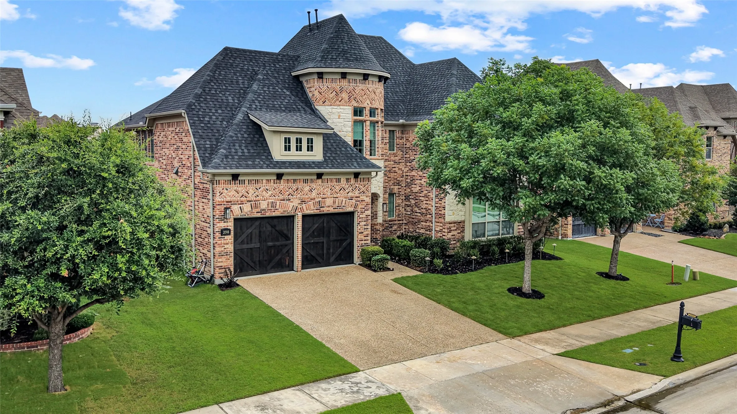 Single Family Residence For Sale in Denton County , 2098 Hidalgo Lane, Frisco, Texas 75034, 4 Bedroom, 4 Bathroom, 2 Garage spaces, 4,527 Sqft, built in 2014, Price $1,475,000, mls#21306336, Real Estate Agent in Frisco, Homes For Sale in Denton county, Homes For Sale in Frisco, Realtor in Frisco Texas, Real Estate Brokerage Independent Realty Texas, Luminita Cordes Realtor